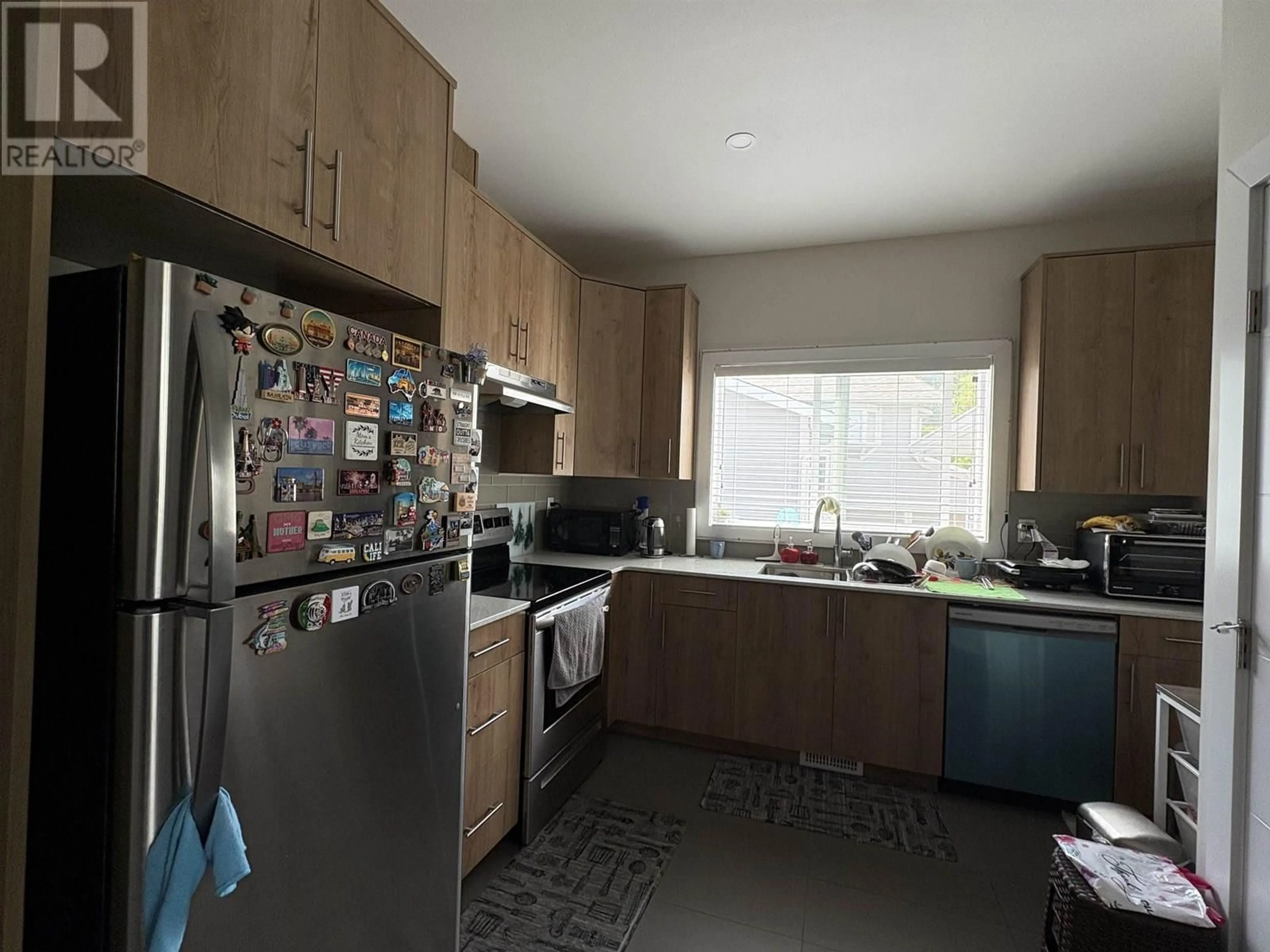 Standard kitchen, unknown for 3803 PINEWOOD AVENUE, Prince George British Columbia V2N4W4