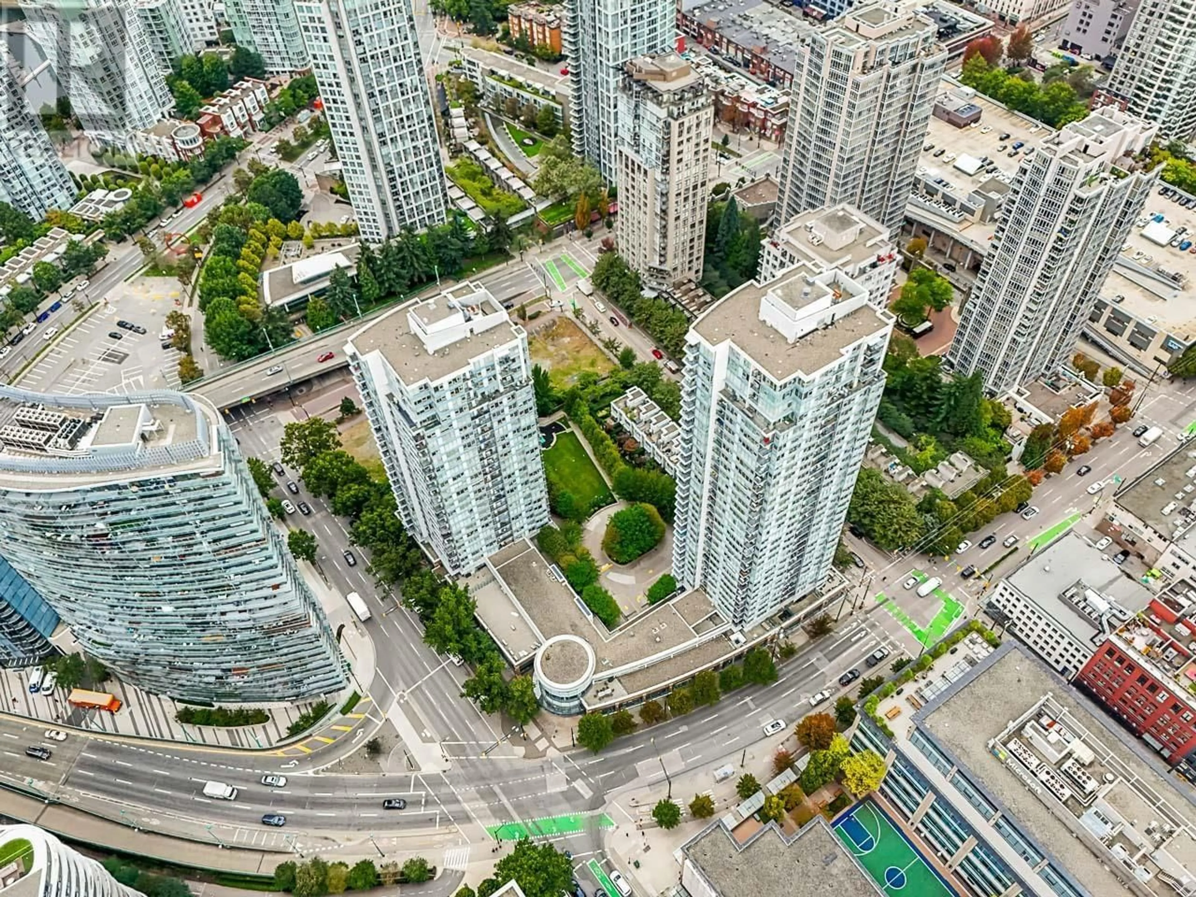 A pic from outside/outdoor area/front of a property/back of a property/a pic from drone, city buildings view from balcony for 2801 - 928 BEATTY STREET, Vancouver British Columbia V6Z3G6