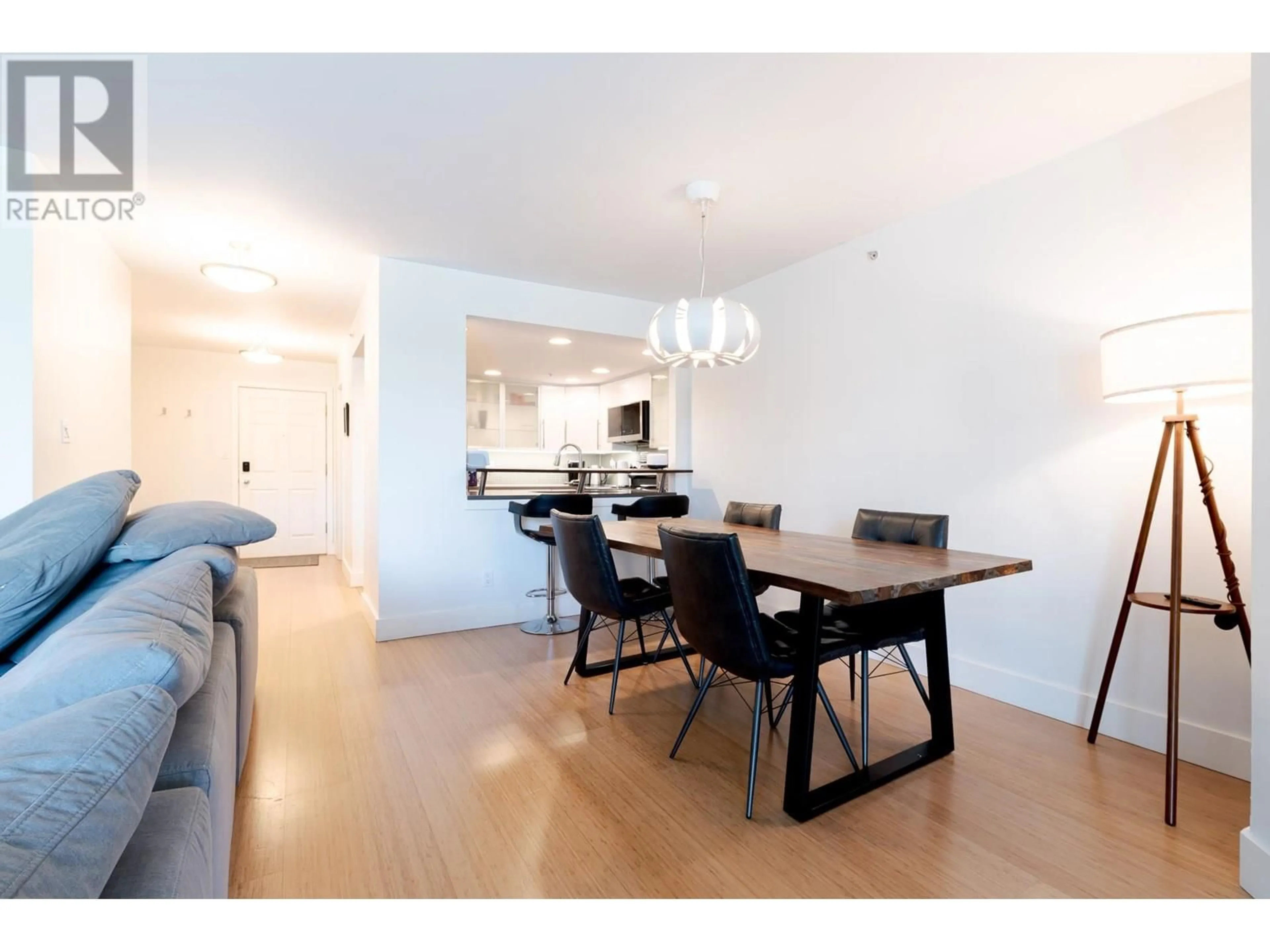 Dining room, wood/laminate floor for 202 - 1188 QUEBEC STREET, Vancouver British Columbia V6A4B2