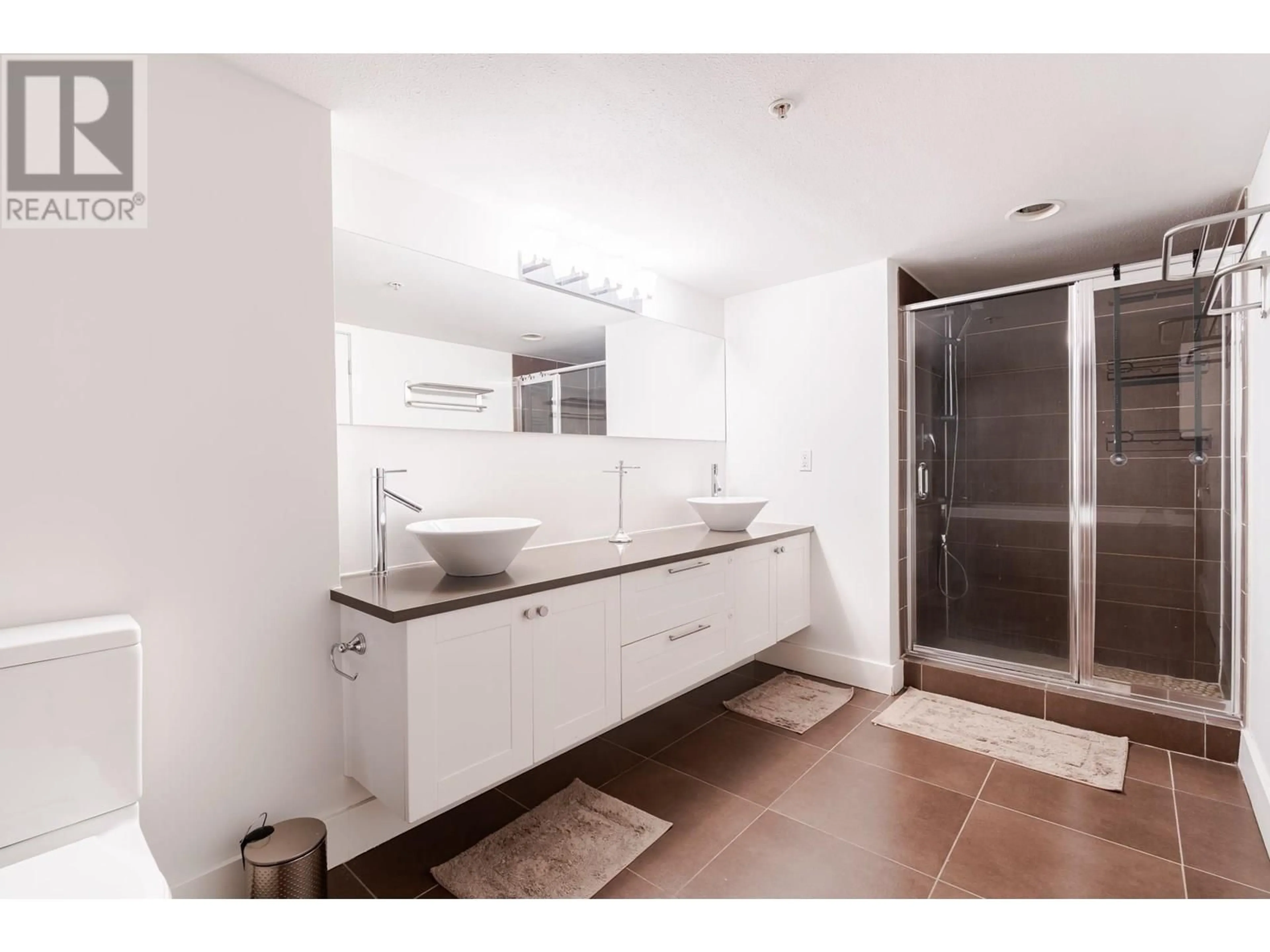 Standard bathroom, ceramic/tile floor for 202 - 1188 QUEBEC STREET, Vancouver British Columbia V6A4B2