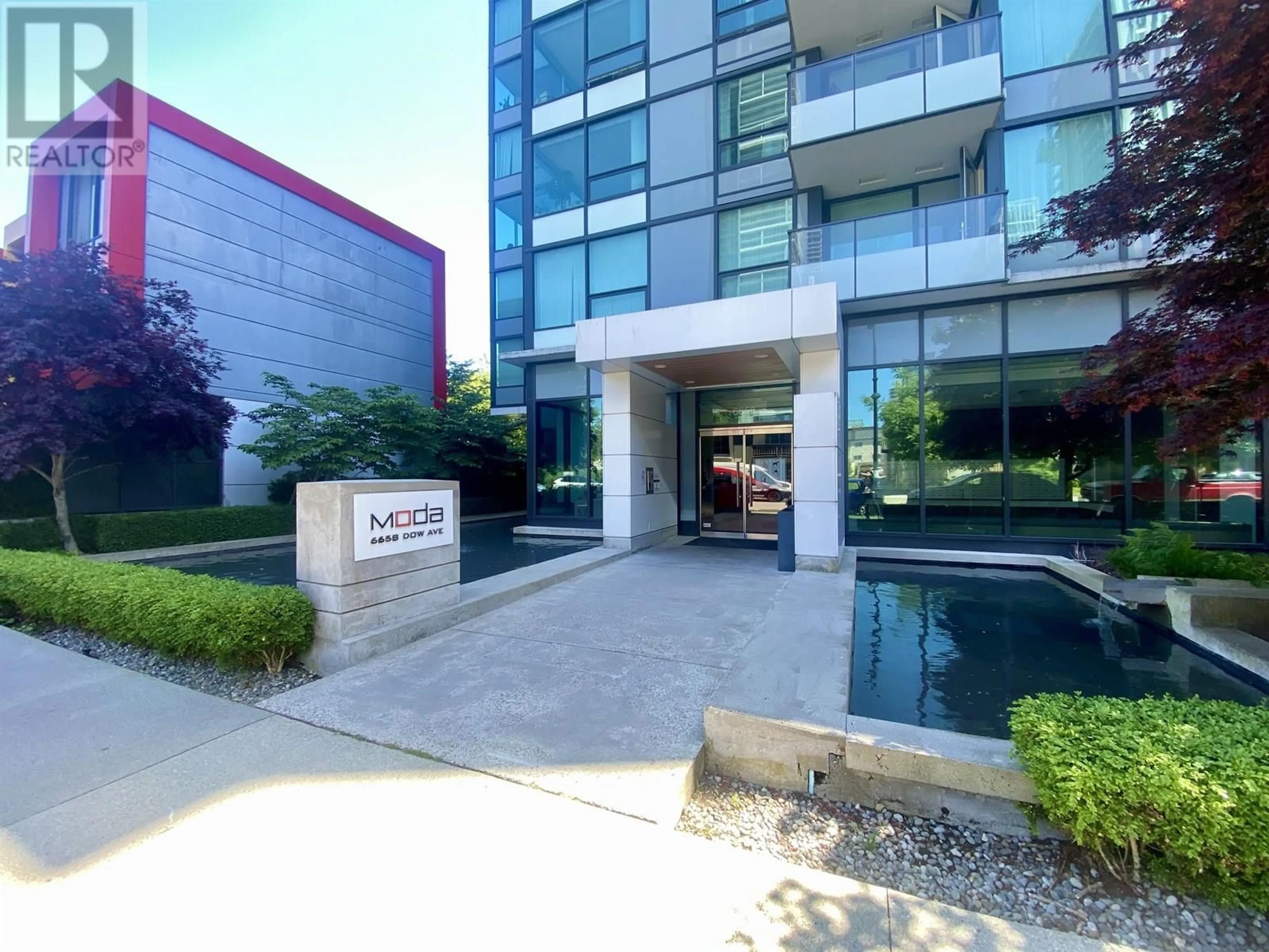 Indoor foyer for 3007 - 6658 DOW AVENUE, Burnaby British Columbia V5H0C7