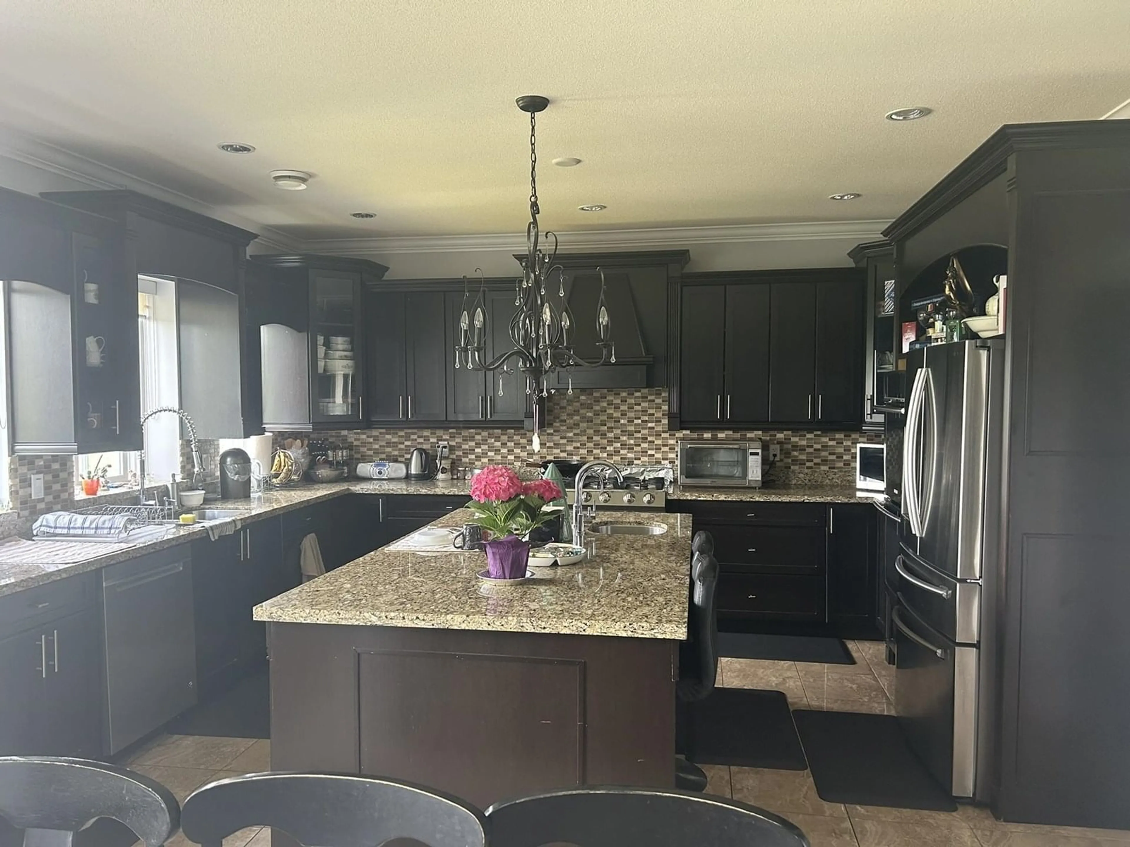 Open concept kitchen, ceramic/tile floor for 5133 CECIL RIDGE PLACE, Chilliwack British Columbia V2R6A1