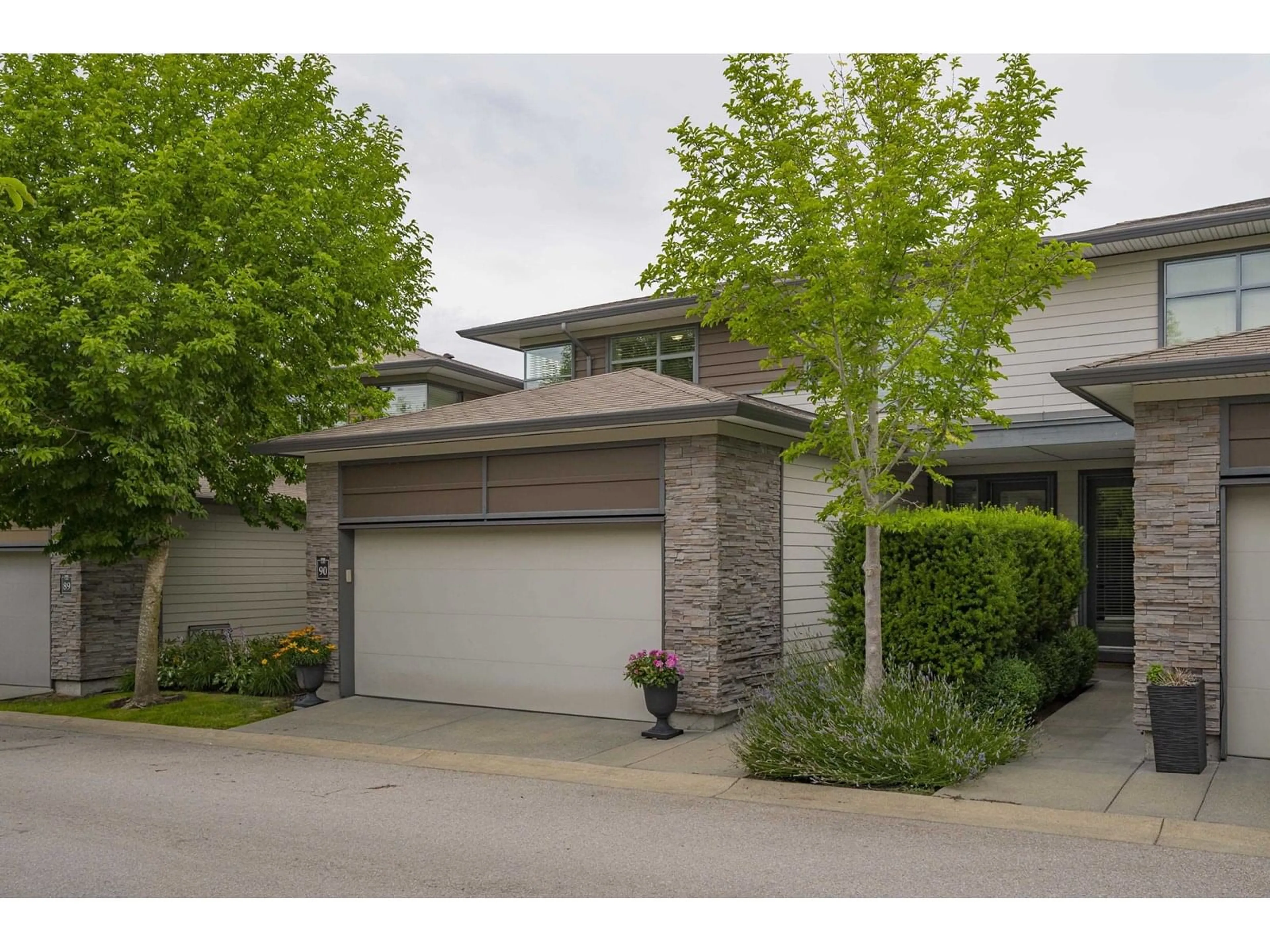 Unknown for 90 - 2603 162, Surrey British Columbia V3S2L4