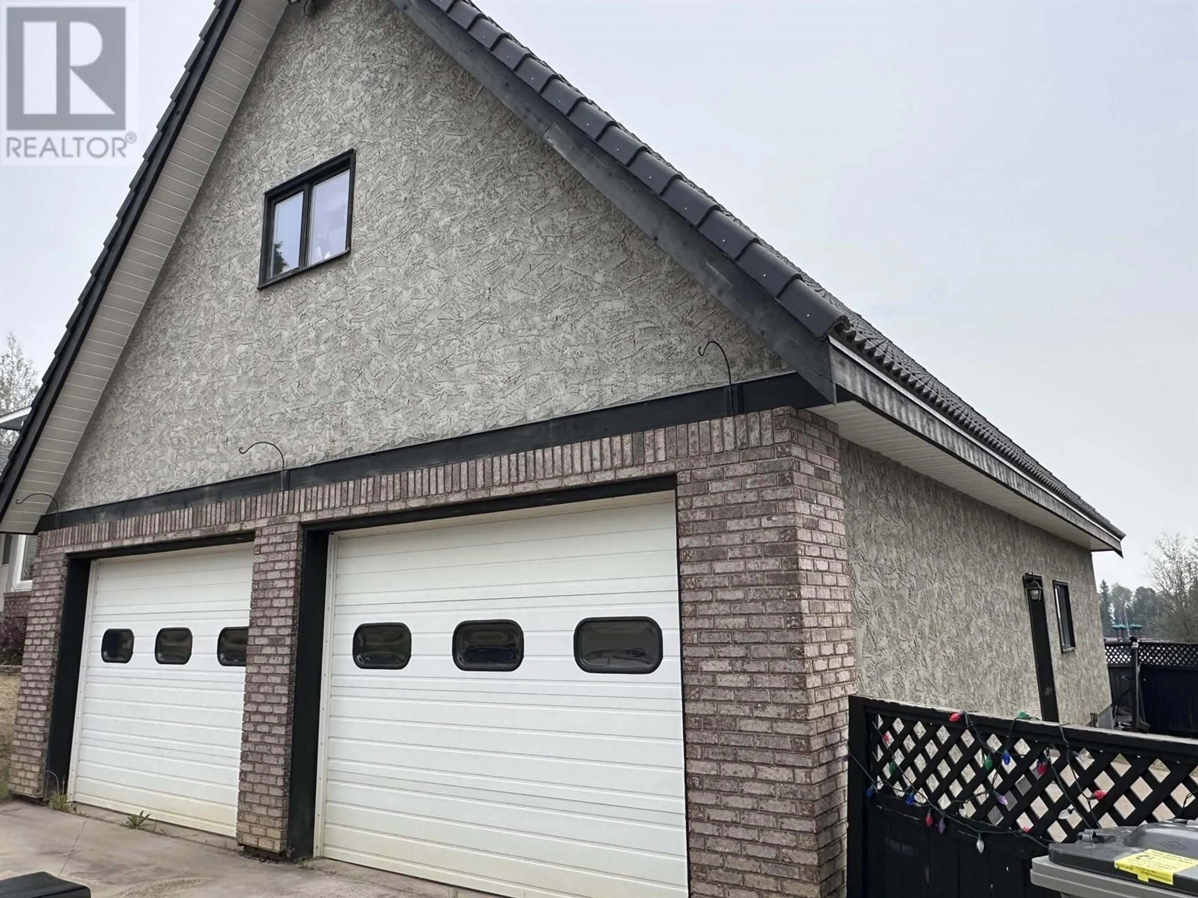 Indoor garage for 5516 MINNAKER CRESCENT, Fort Nelson British Columbia V0C1R0