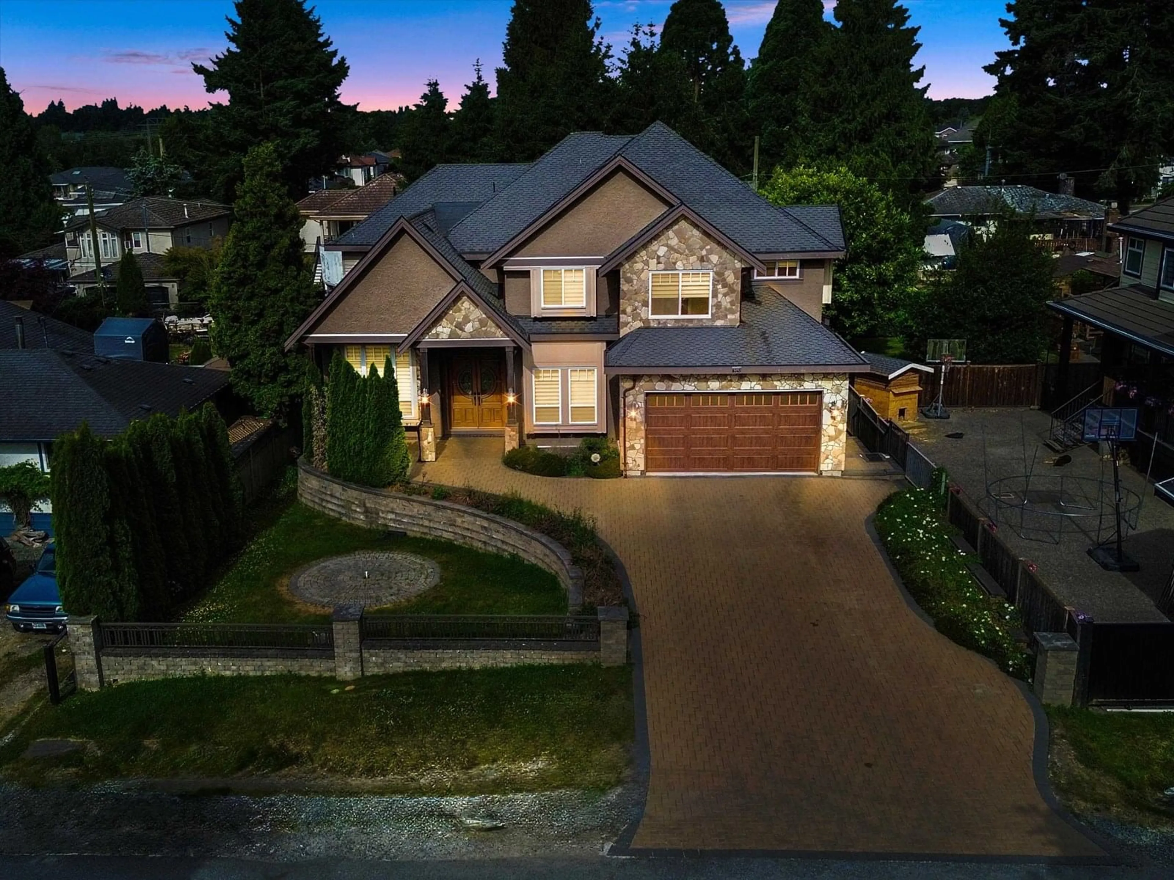 A pic from outside/outdoor area/front of a property/back of a property/a pic from drone, street for 8245 144A, Surrey British Columbia V3S2X9