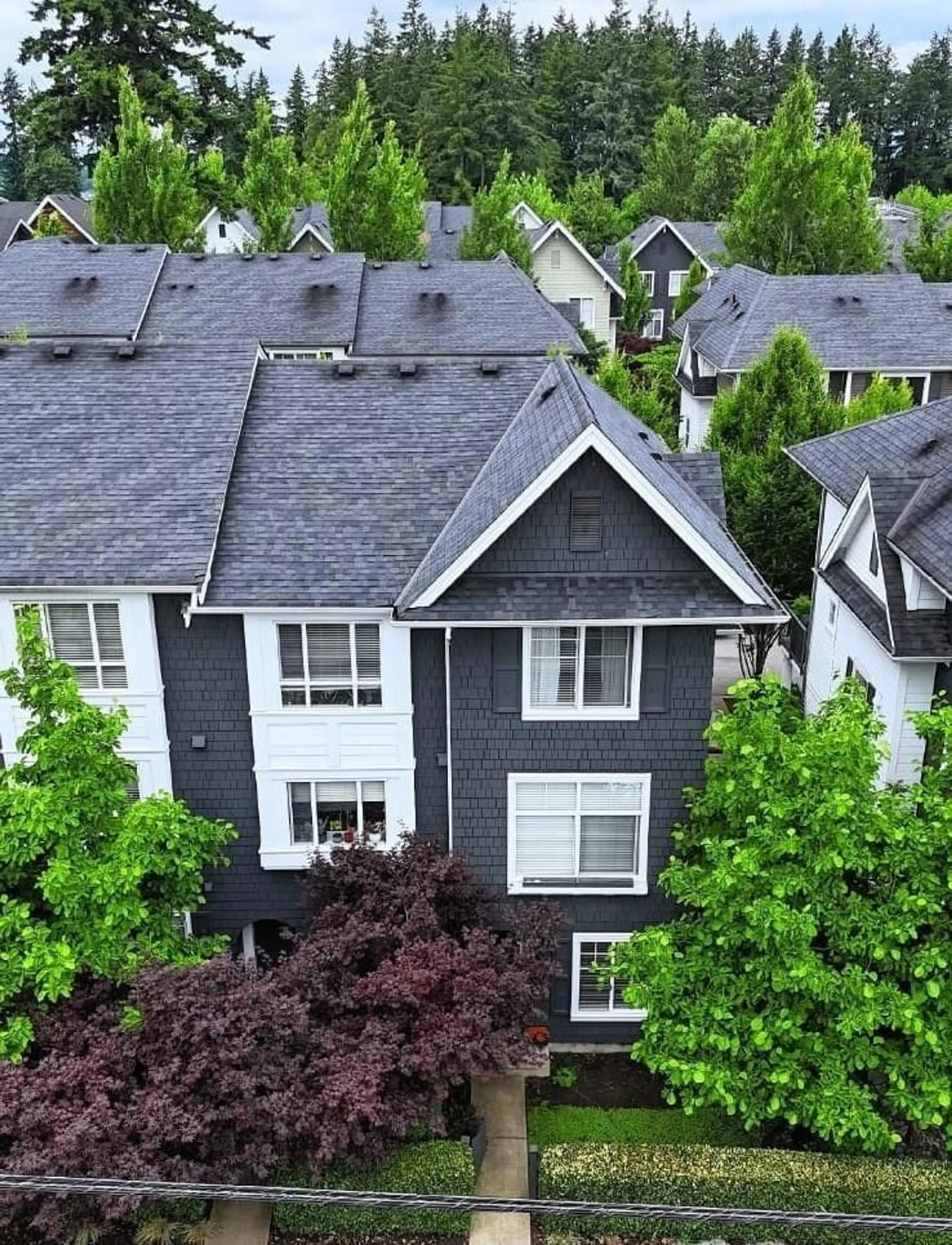 A pic from outside/outdoor area/front of a property/back of a property/a pic from drone, unknown for 7 - 14955 60, Surrey British Columbia V3S1R8
