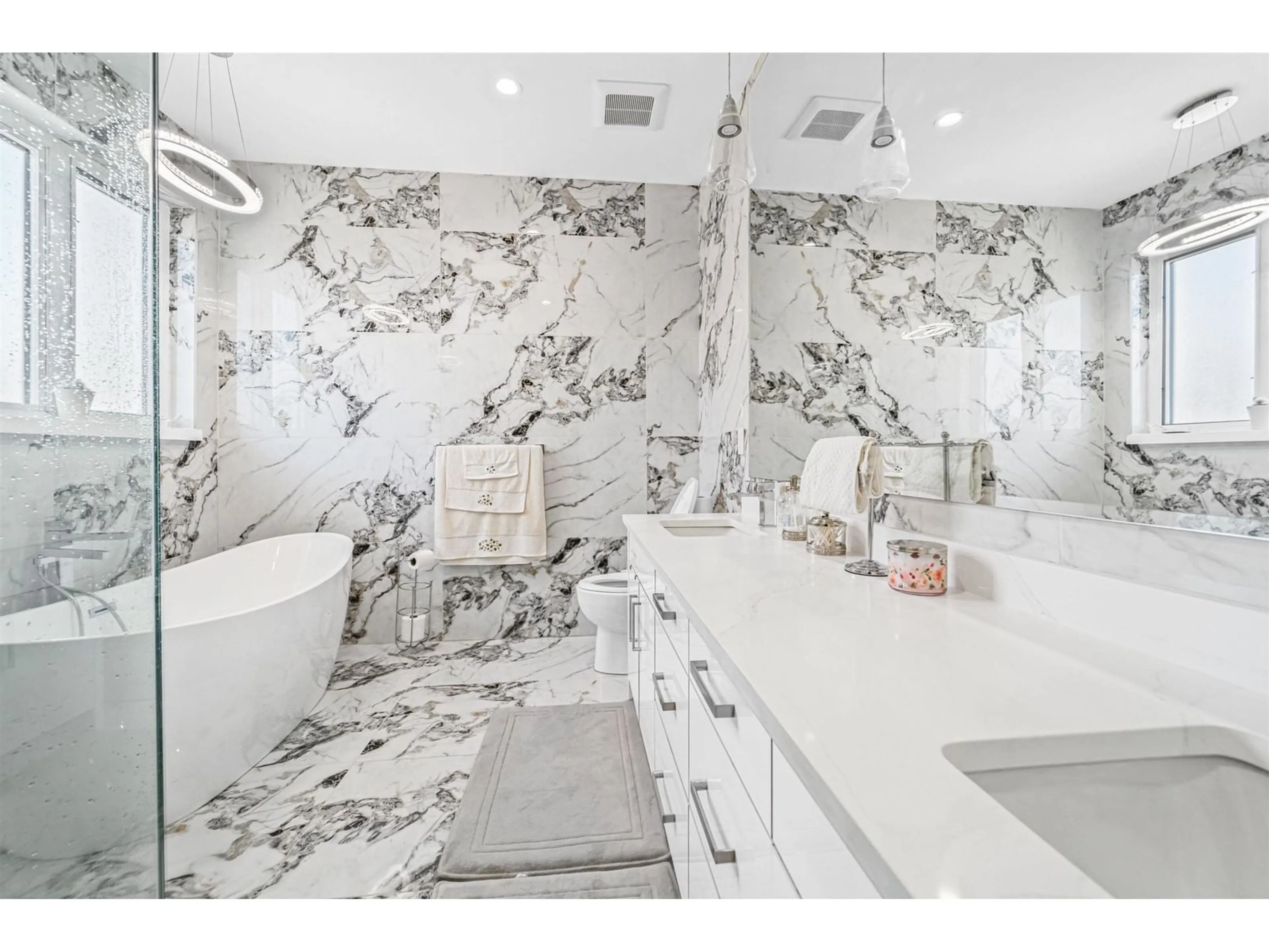 Contemporary bathroom, ceramic/tile floor for 5538 184, Surrey British Columbia V3S1E1