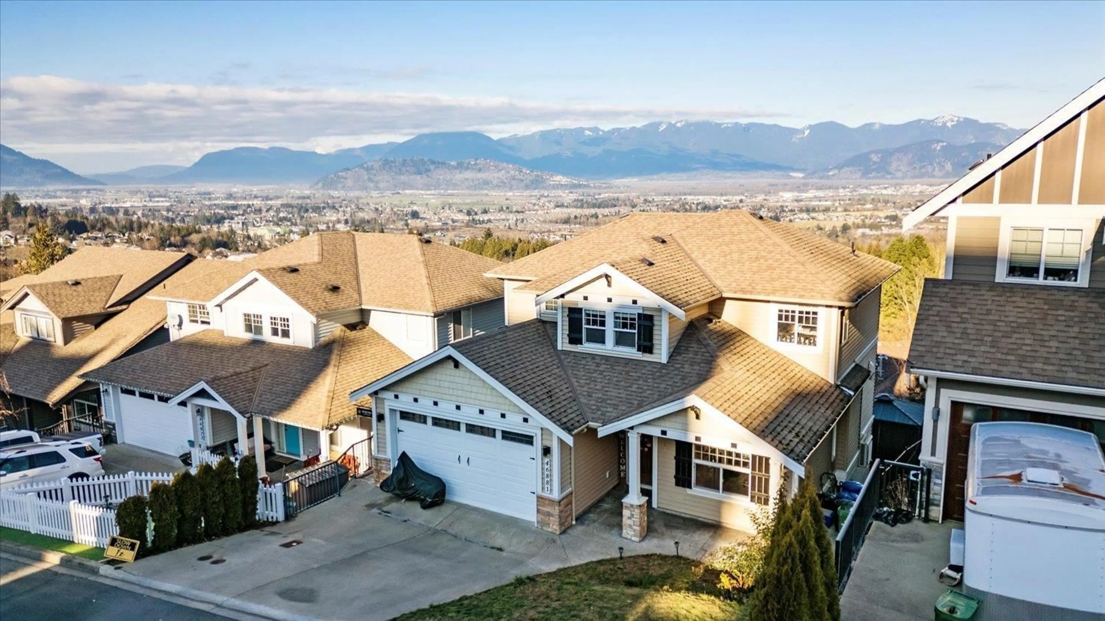 A pic from outside/outdoor area/front of a property/back of a property/a pic from drone, mountain view for 46881 SYLVAN DRIVE, Chilliwack British Columbia V2R0J8