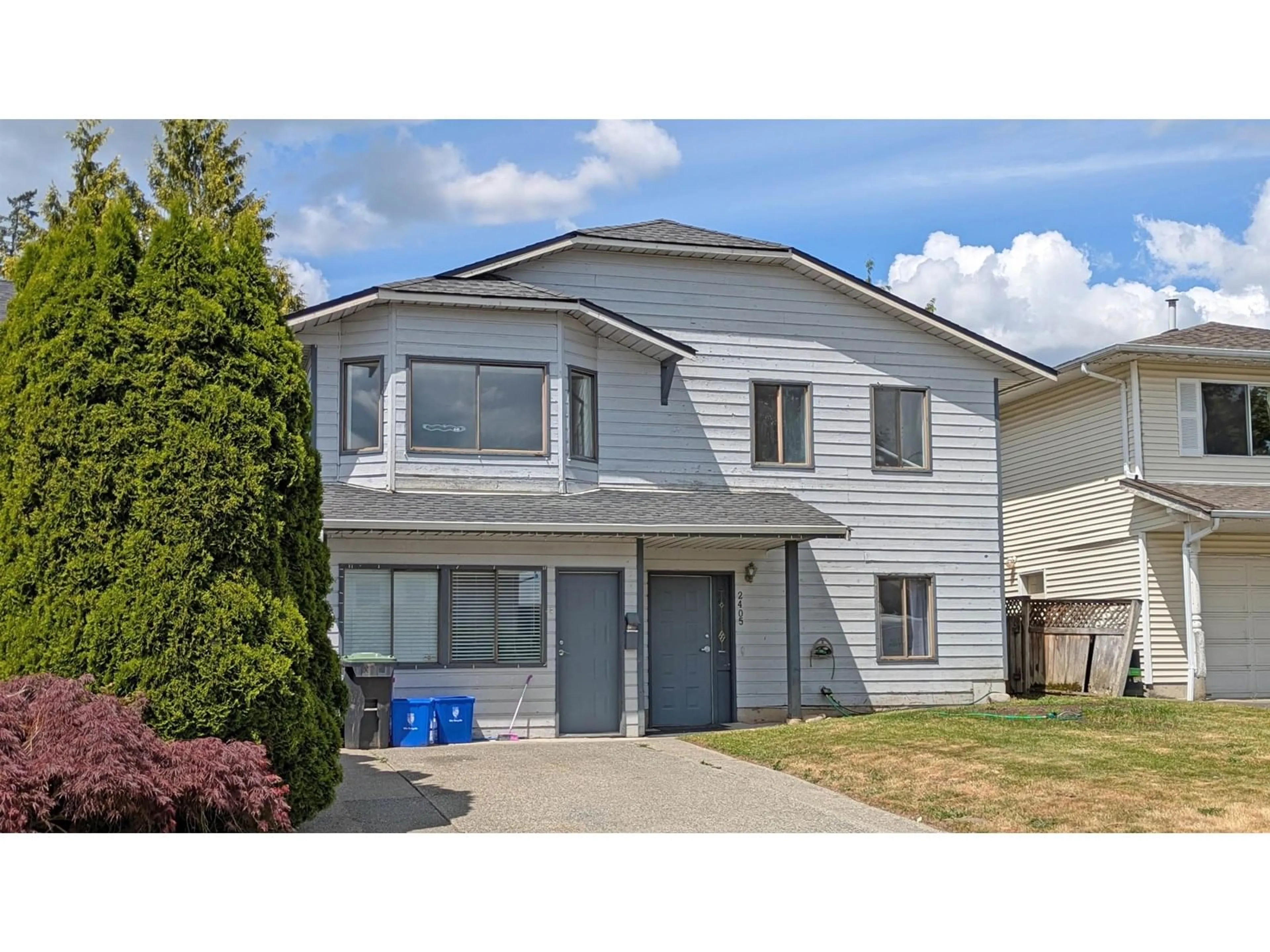 Home with vinyl exterior material, street for 2405 WAYBURNE, Langley British Columbia V2Y1B6