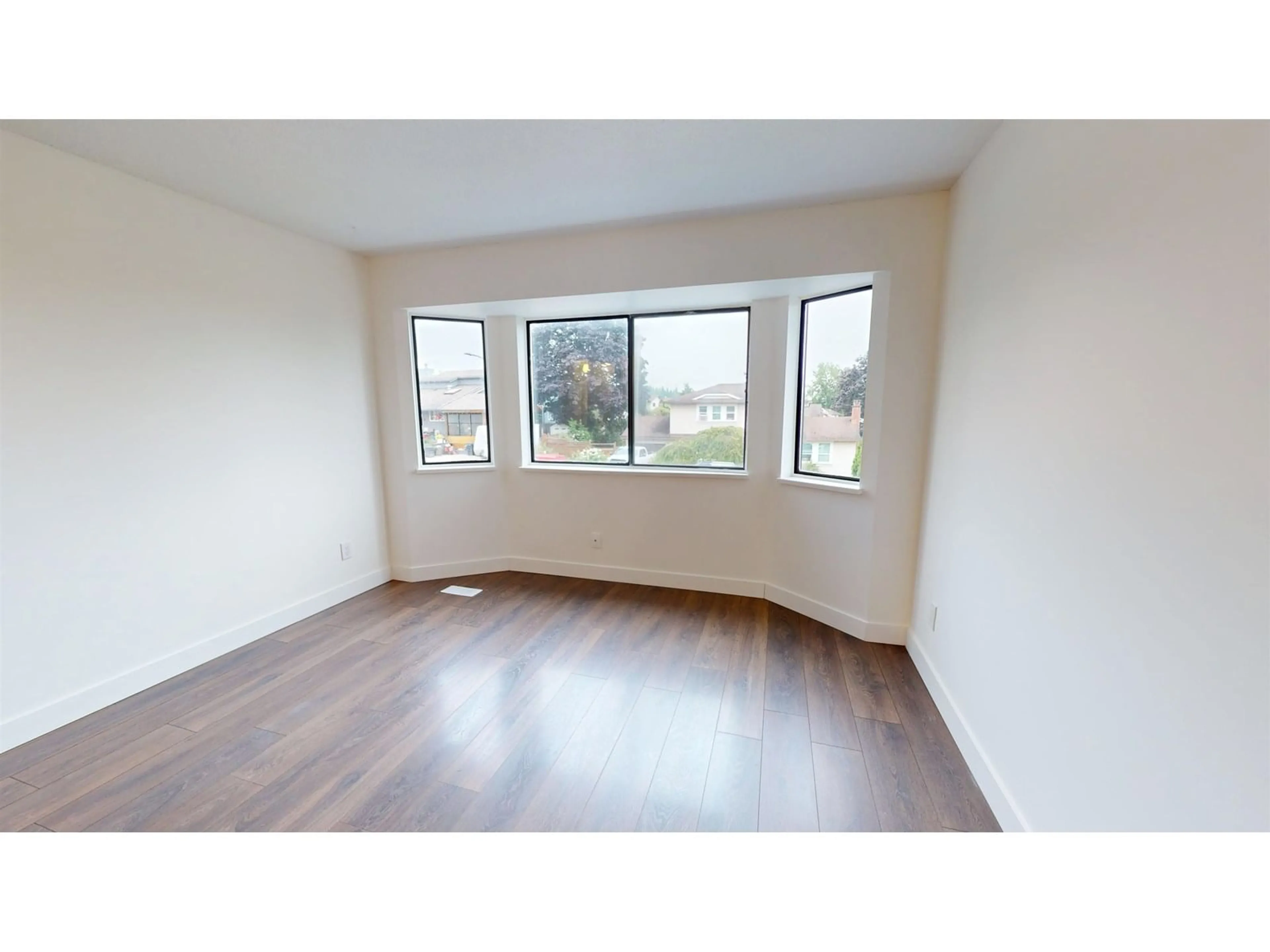 A pic of a room for 2405 WAYBURNE, Langley British Columbia V2Y1B6