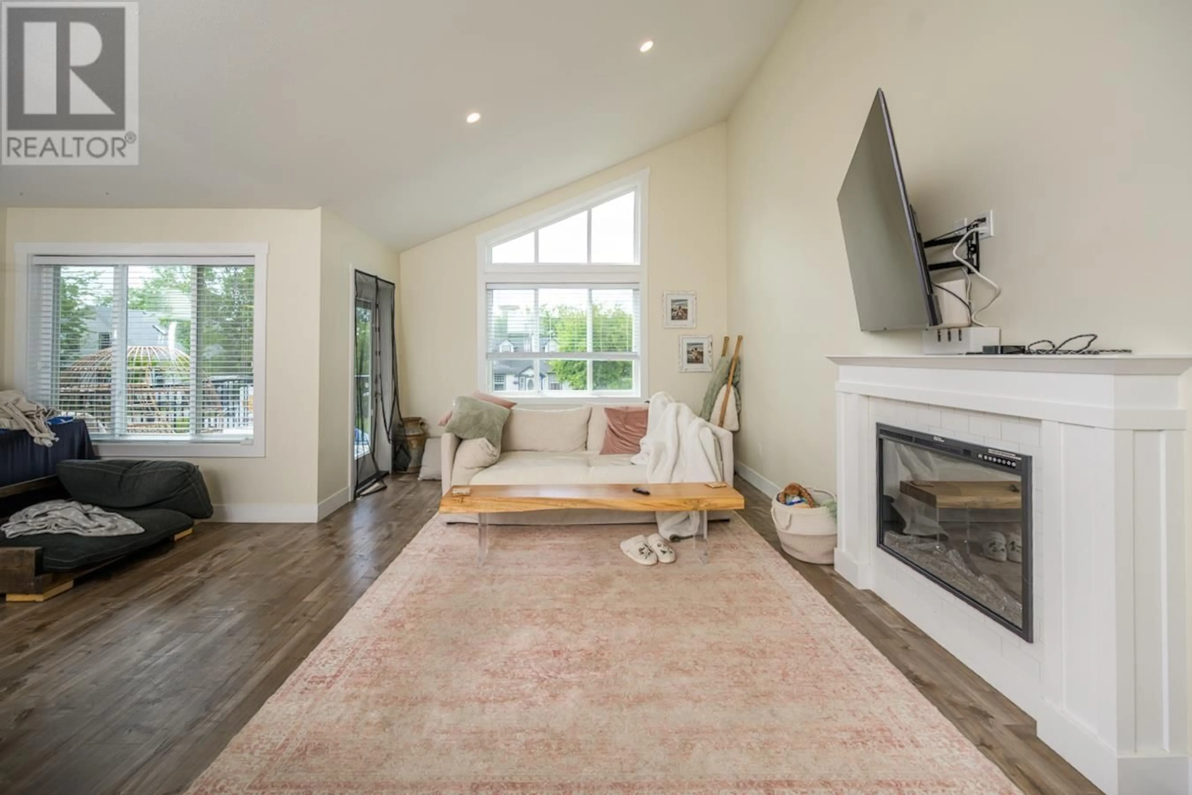 Living room with furniture, unknown for 1652 9TH AVENUE, Prince George British Columbia V2L3S1