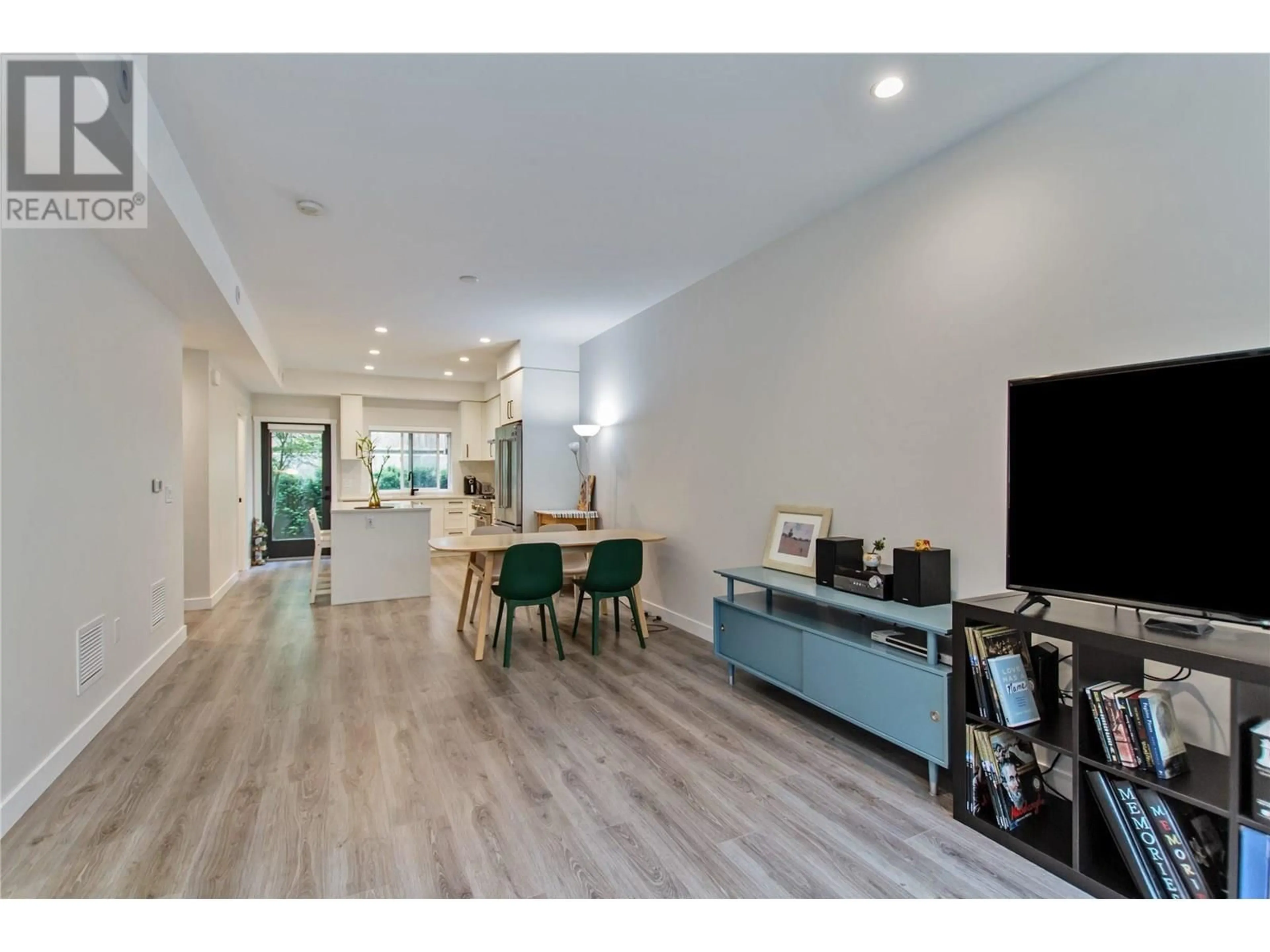A pic of a room for 19 - 50 SEAVIEW DRIVE, Port Moody British Columbia V3H0N2