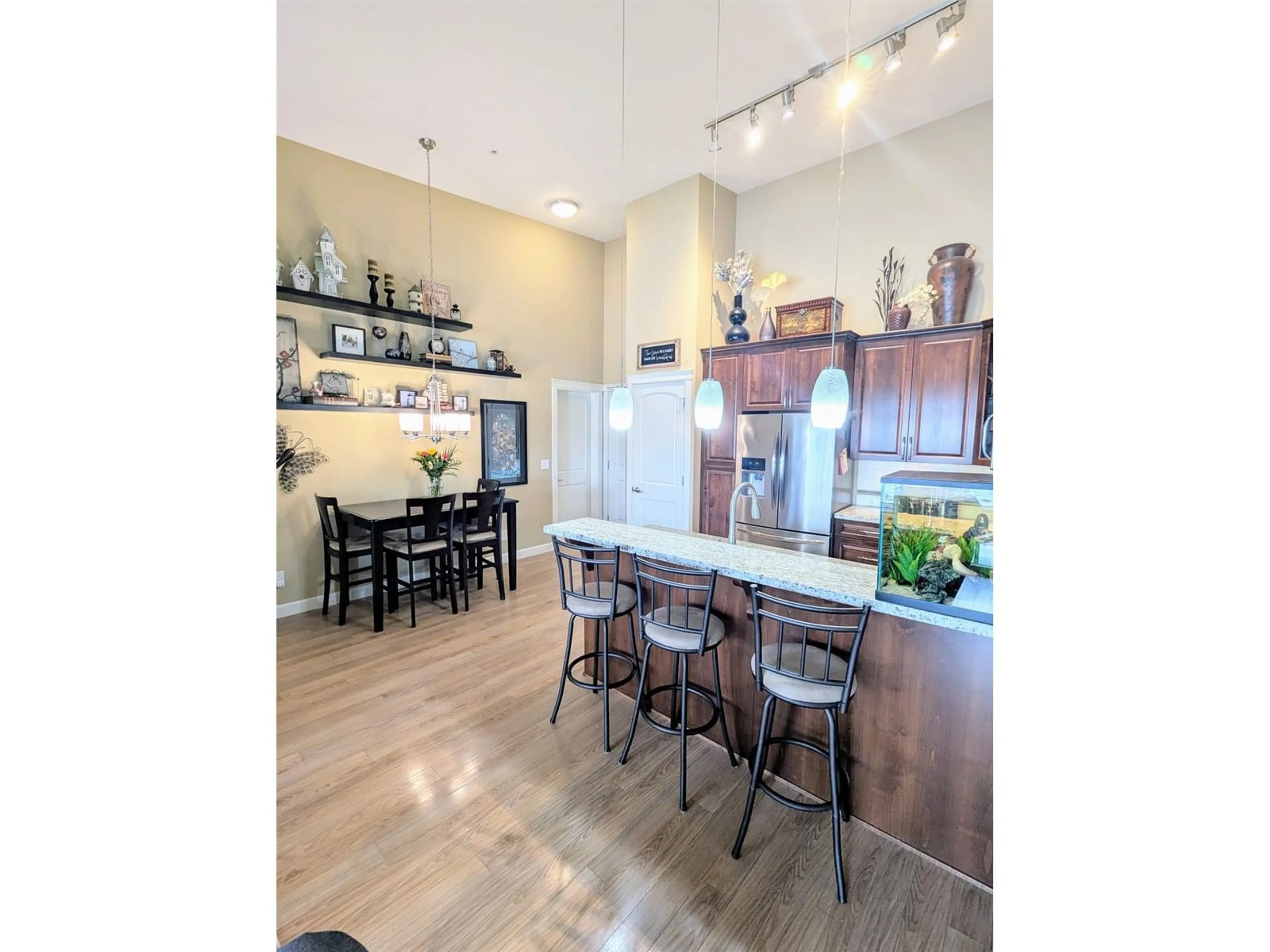 Open concept kitchen, unknown for 604 - 2860 TRETHEWEY, Abbotsford British Columbia V2T3R7