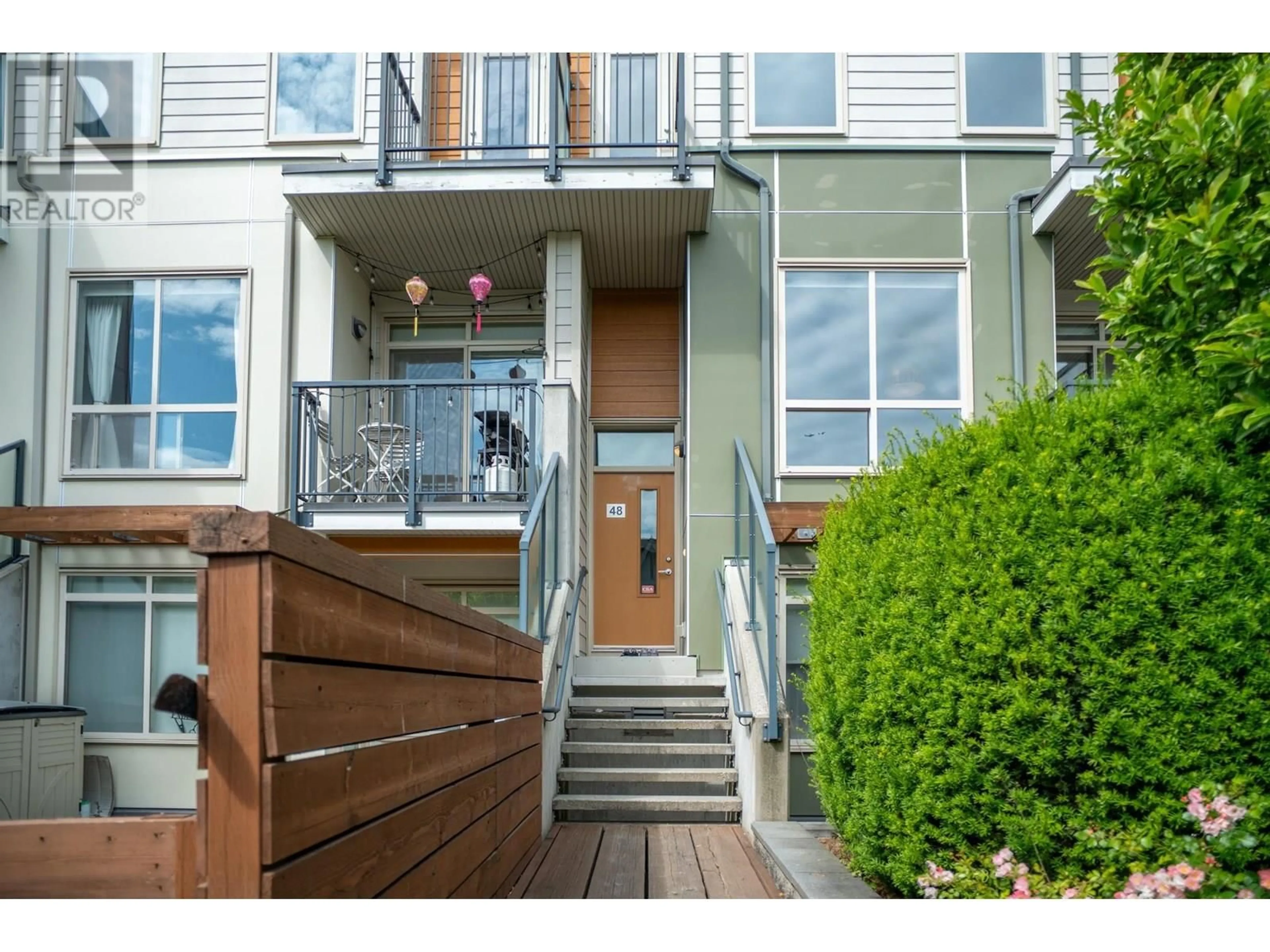 Indoor entryway for 48 - 10133 RIVER DRIVE, Richmond British Columbia V6X0K8