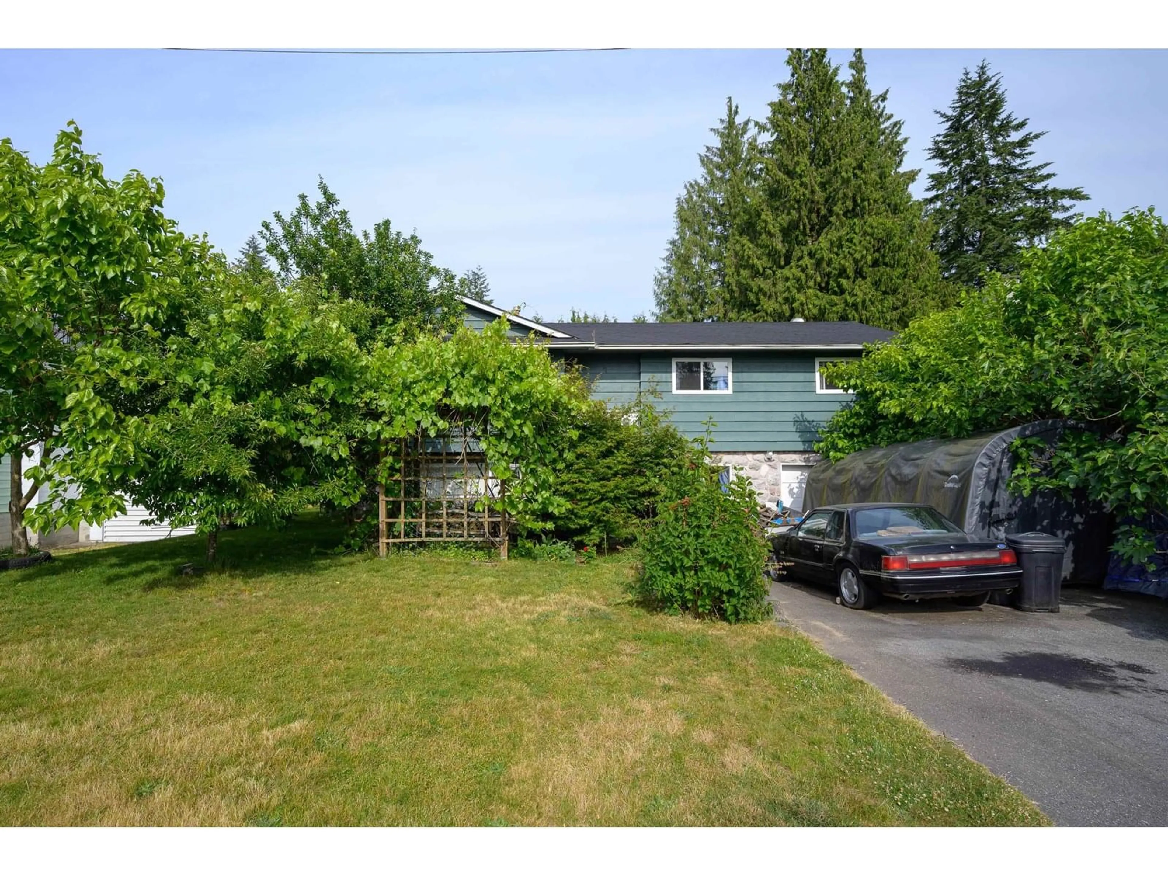 A pic from outside/outdoor area/front of a property/back of a property/a pic from drone, street for 7158 114A, Delta British Columbia V4E1X5