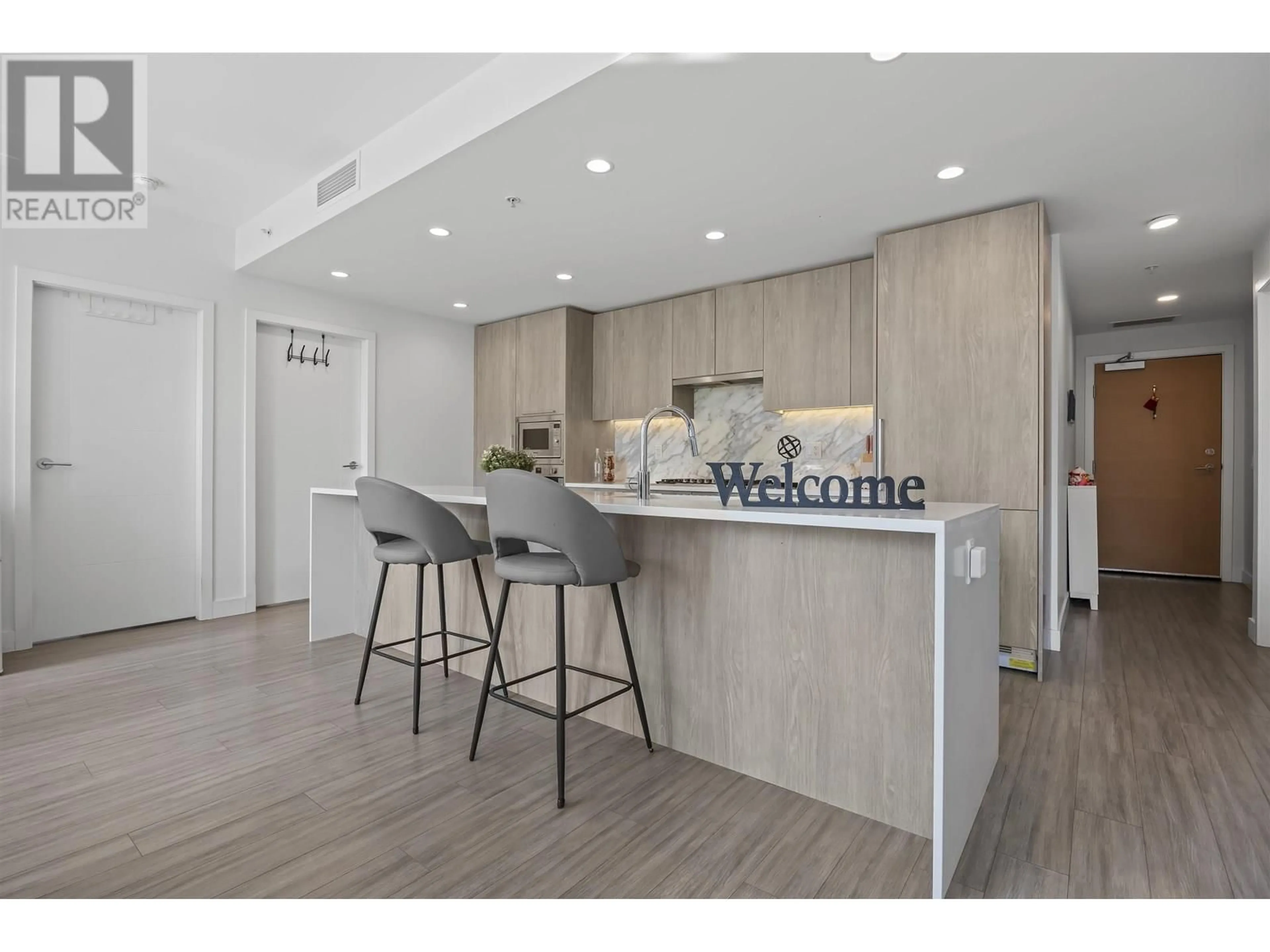 Open concept kitchen, unknown for 501 - 6398 SILVER AVENUE, Burnaby British Columbia V5H0K7