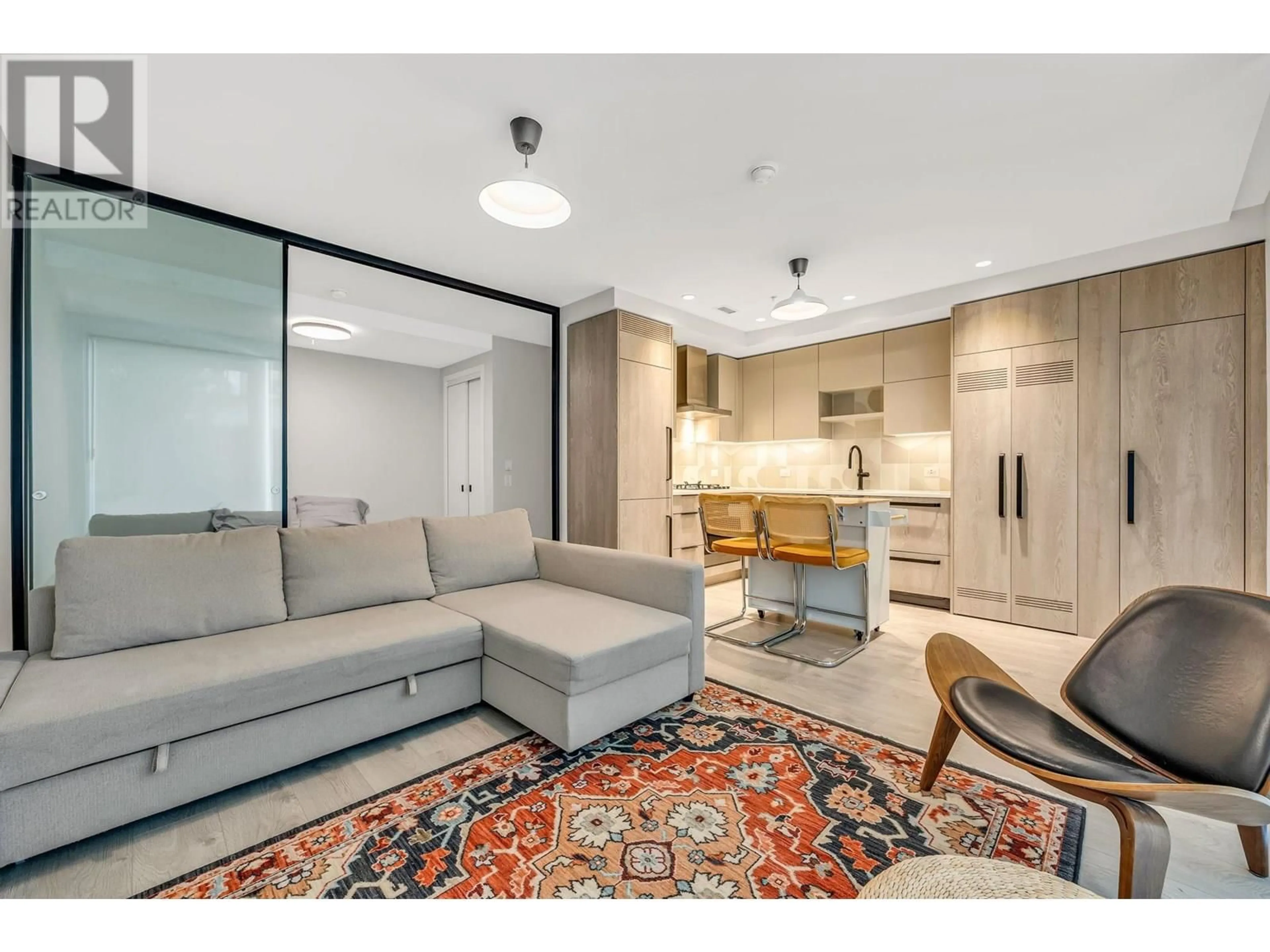 Living room with furniture, unknown for 308 15TH AVENUE, Vancouver British Columbia V5T2R1