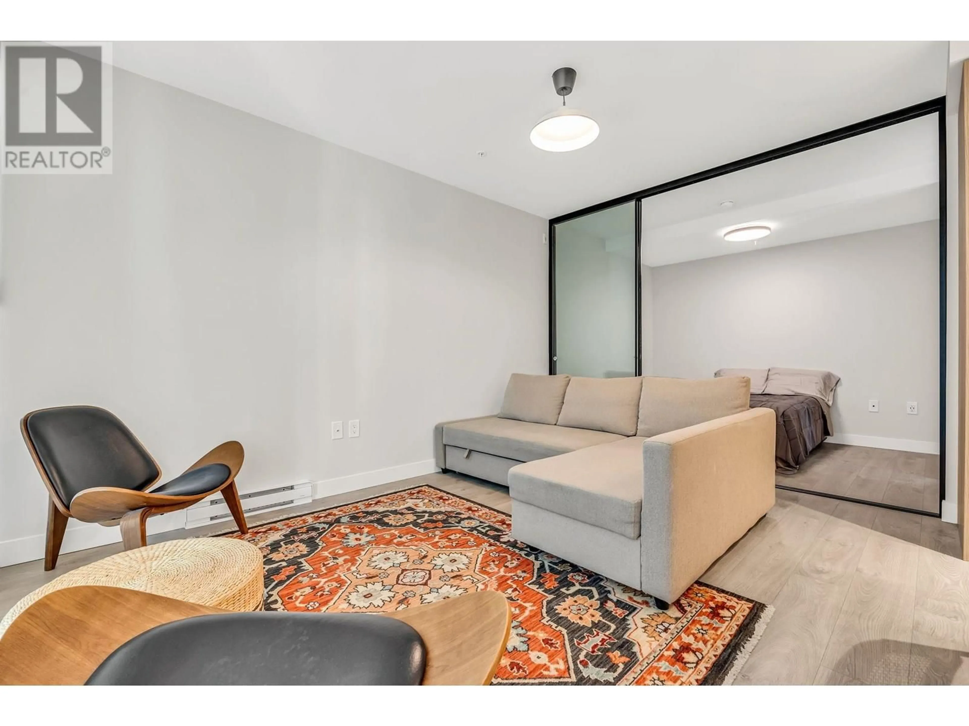Living room with furniture, unknown for 308 15TH AVENUE, Vancouver British Columbia V5T2R1