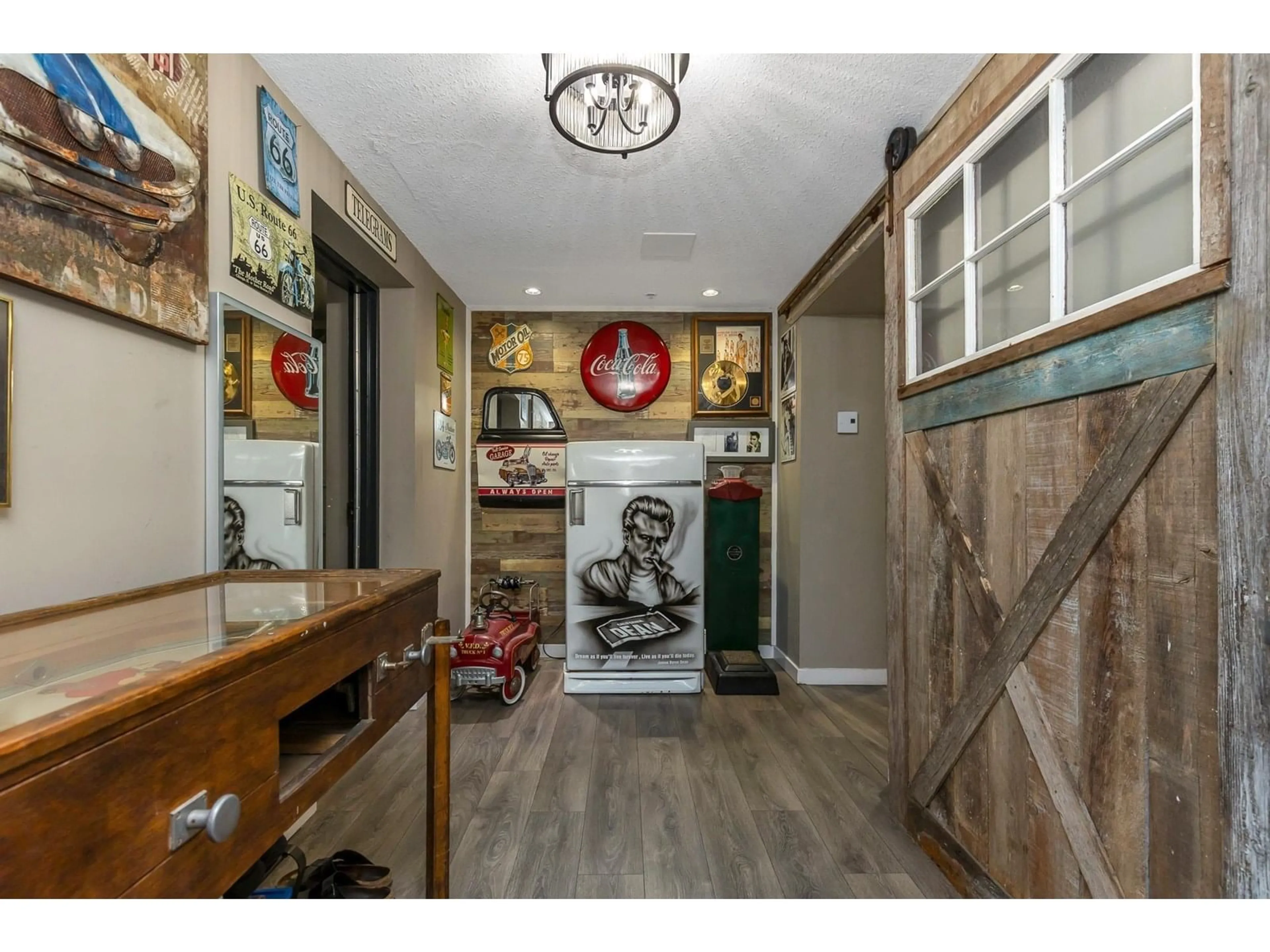 Indoor entryway for 2 - 2238 WHATCOM, Abbotsford British Columbia V3G0E6