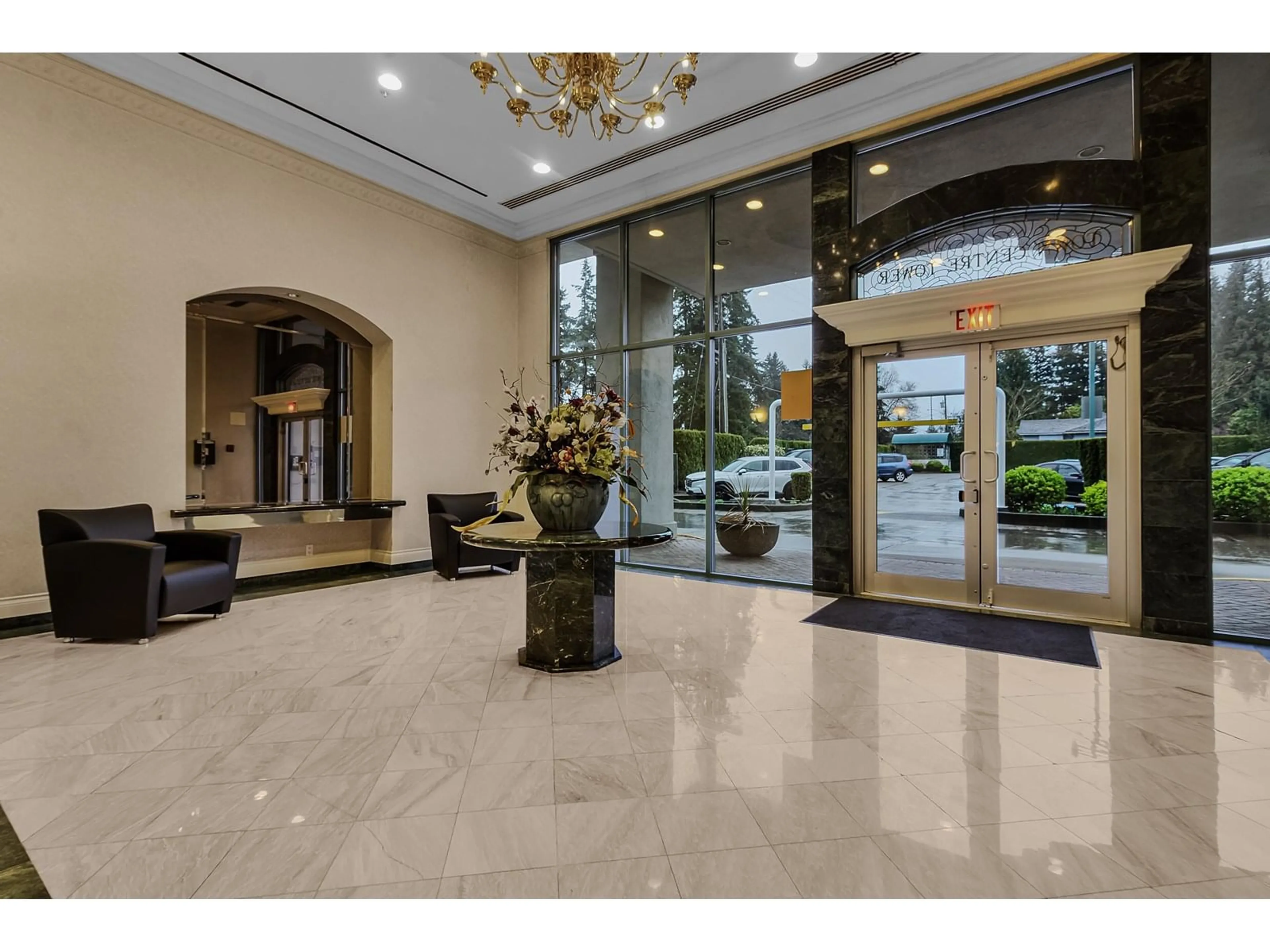 Lobby for 901 - 32330 SOUTH FRASER, Abbotsford British Columbia V2T1X1