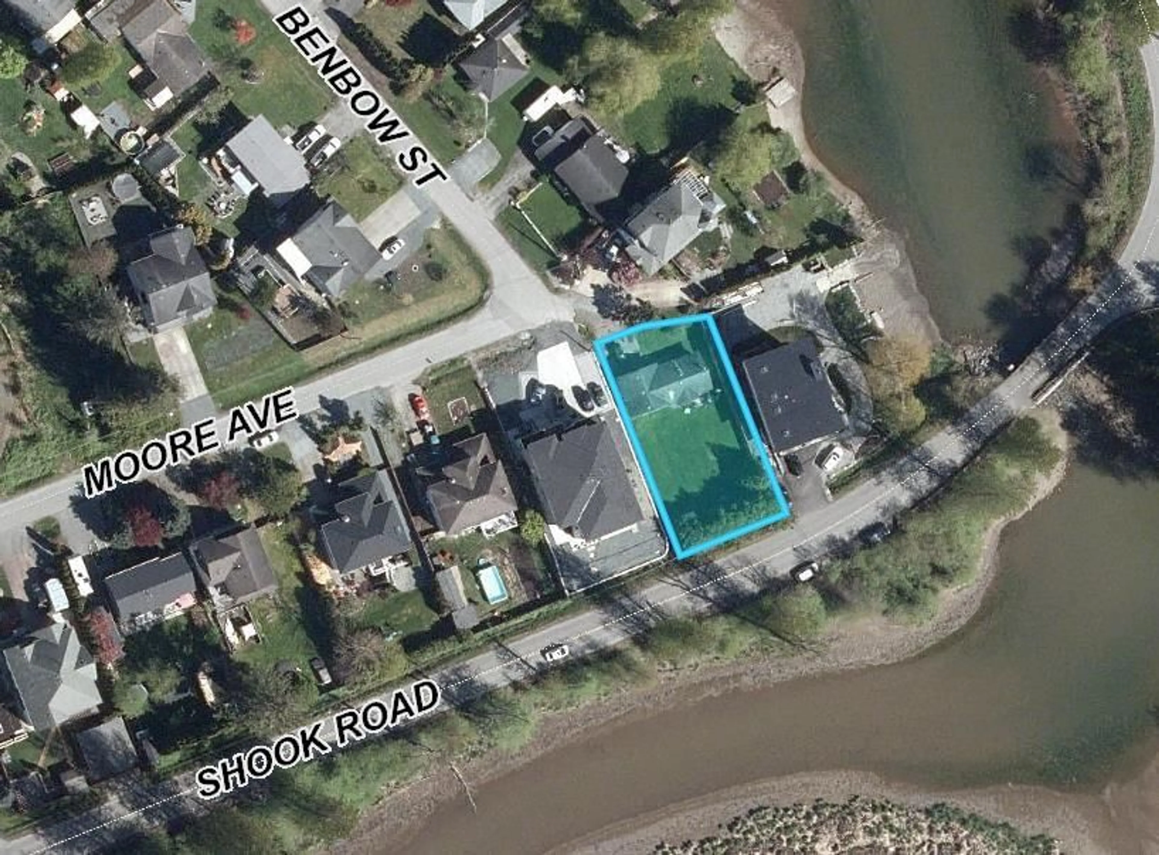 A pic from outside/outdoor area/front of a property/back of a property/a pic from drone, water/lake/river/ocean view for 35720 MOORE, Mission British Columbia V4X1Y3