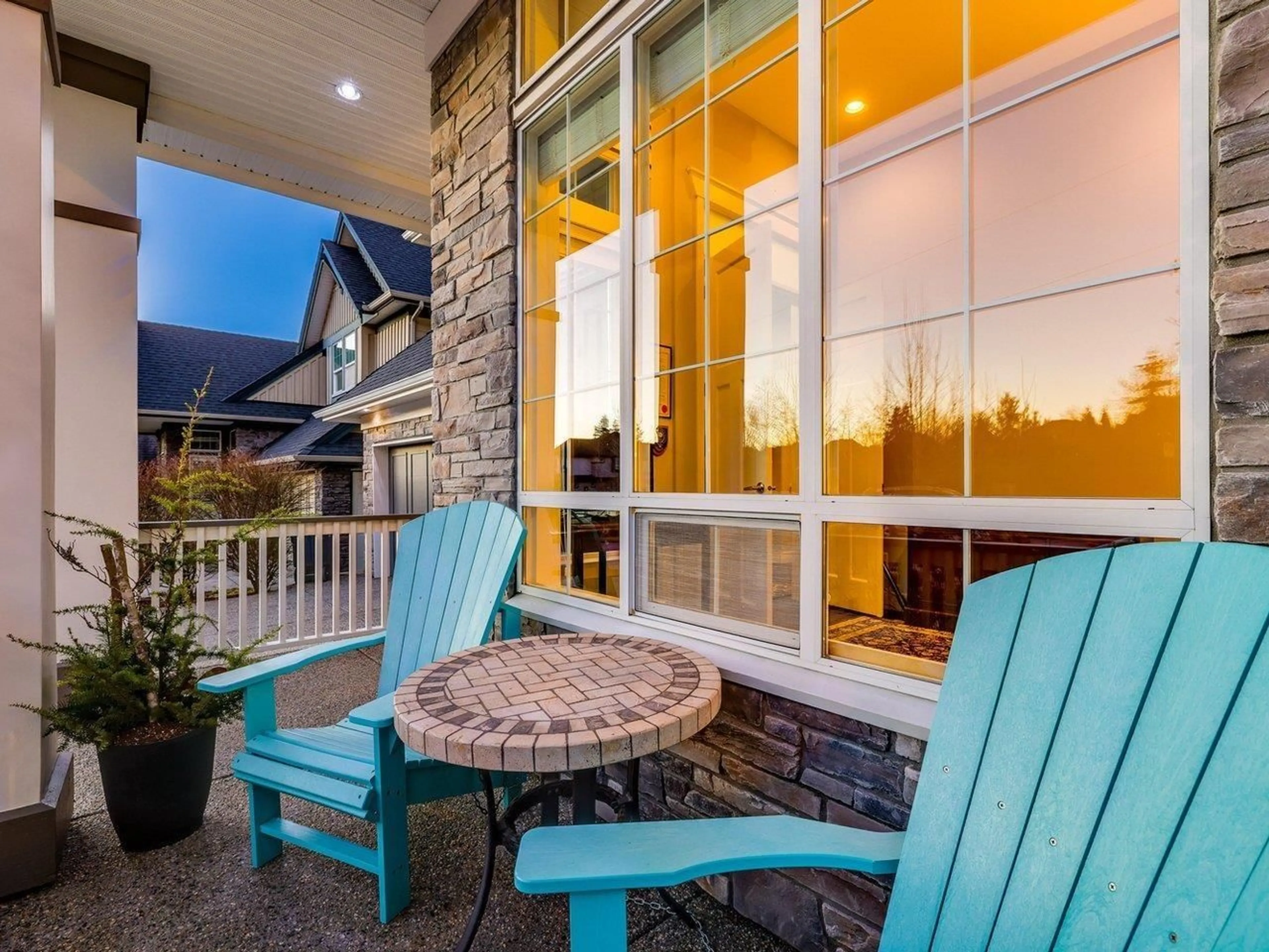 Patio, unknown for 16091 28, Surrey British Columbia V3Z3W1