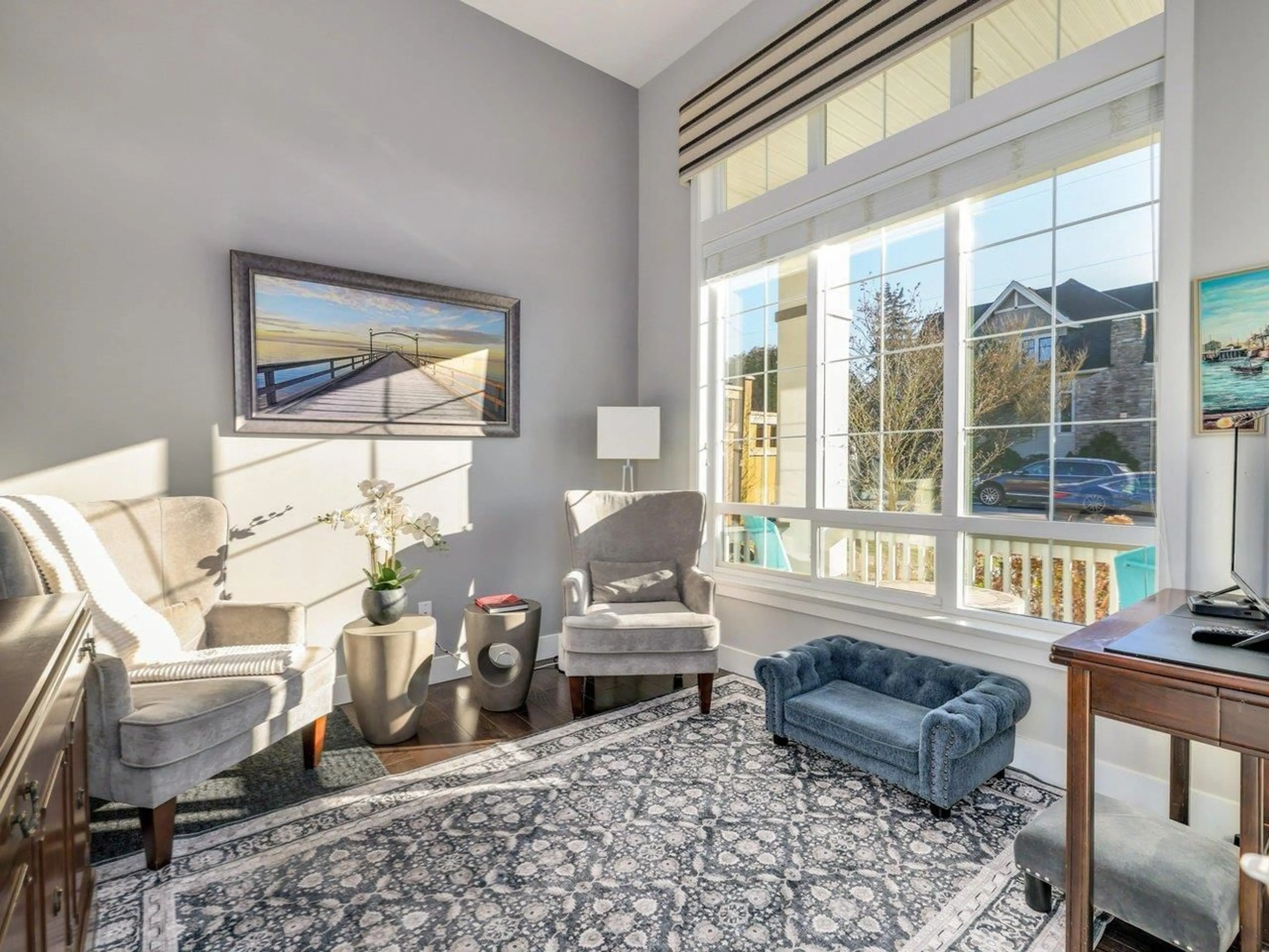 Living room with furniture, unknown for 16091 28, Surrey British Columbia V3Z3W1