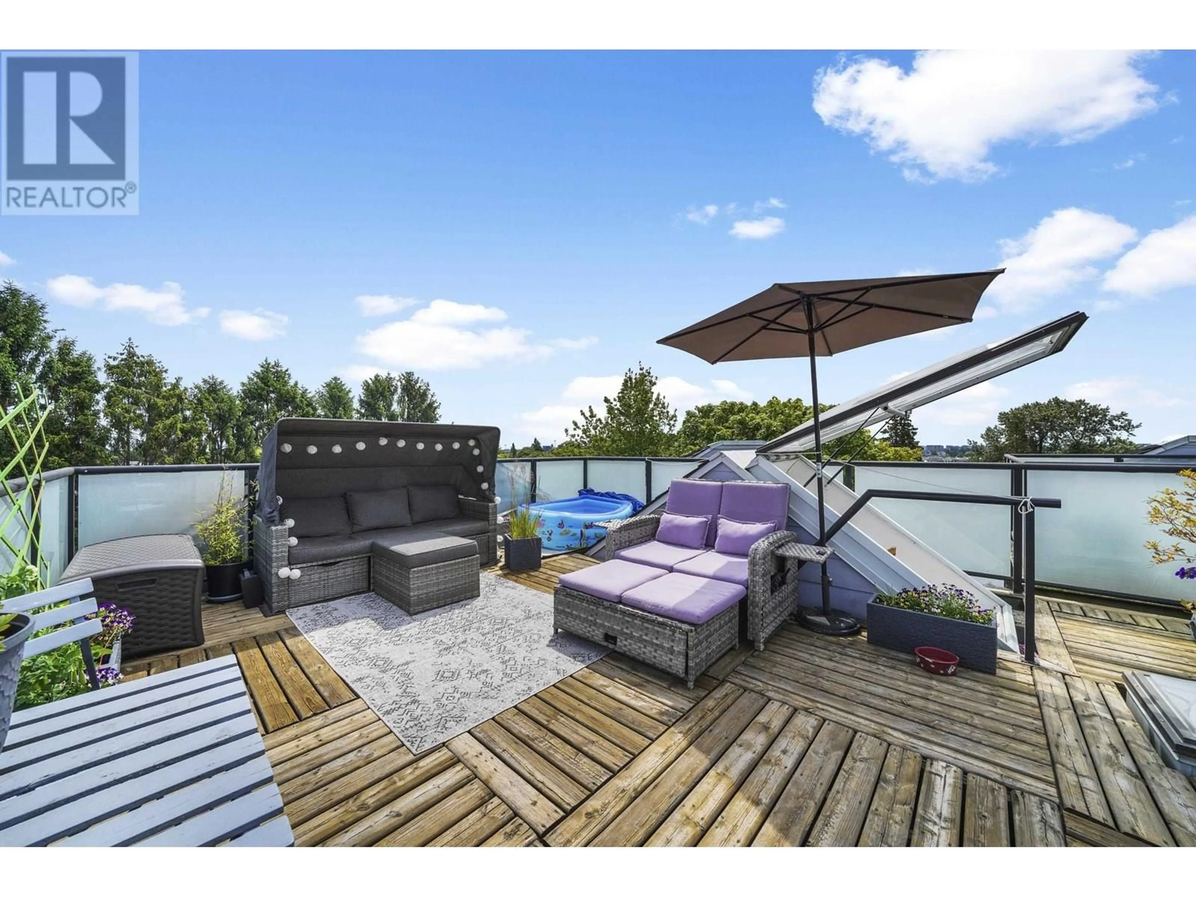Patio, water/lake/river/ocean view for 402 - 8791 FRENCH STREET, Vancouver British Columbia V6P4W8