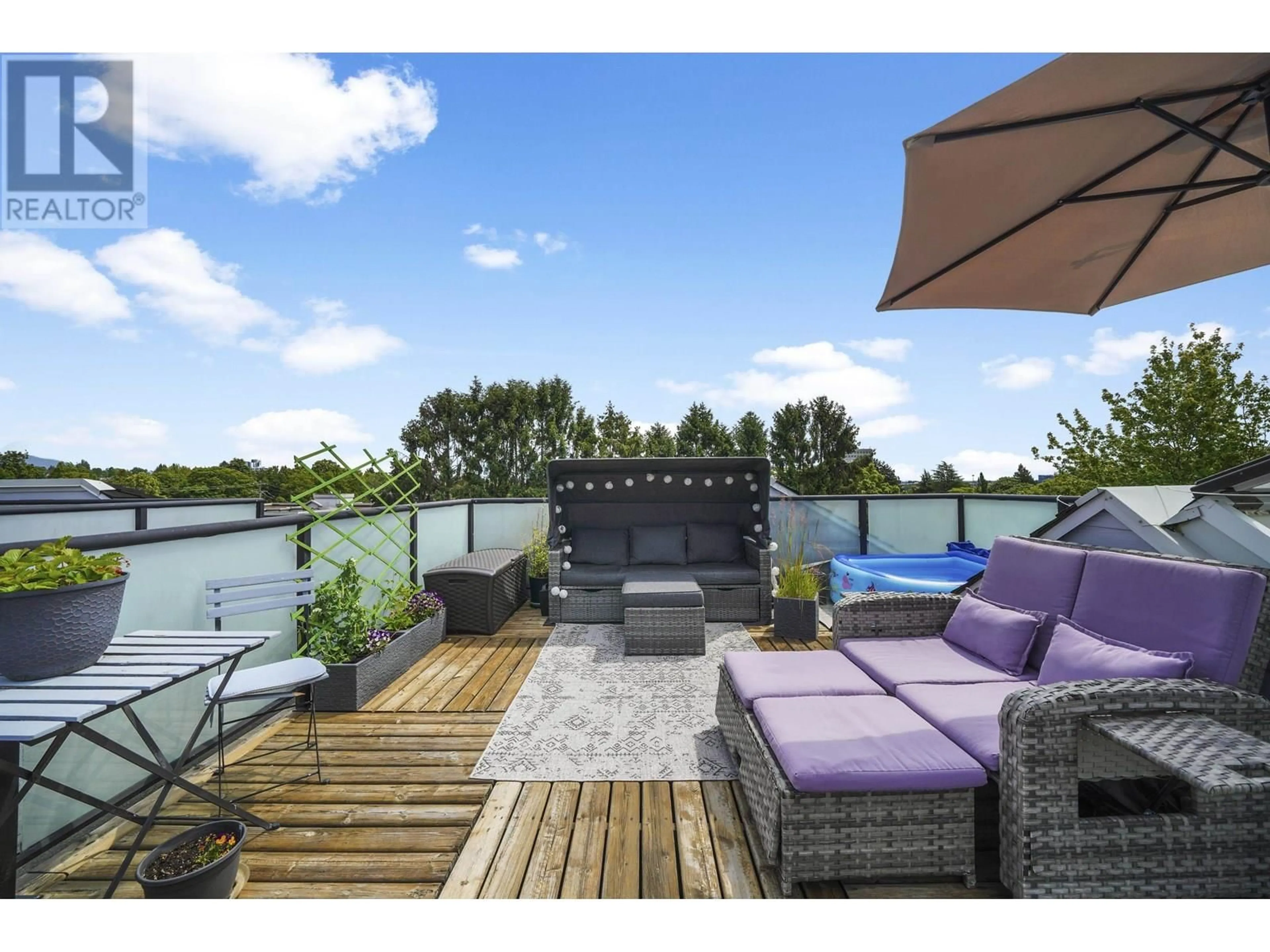 Patio, water/lake/river/ocean view for 402 - 8791 FRENCH STREET, Vancouver British Columbia V6P4W8