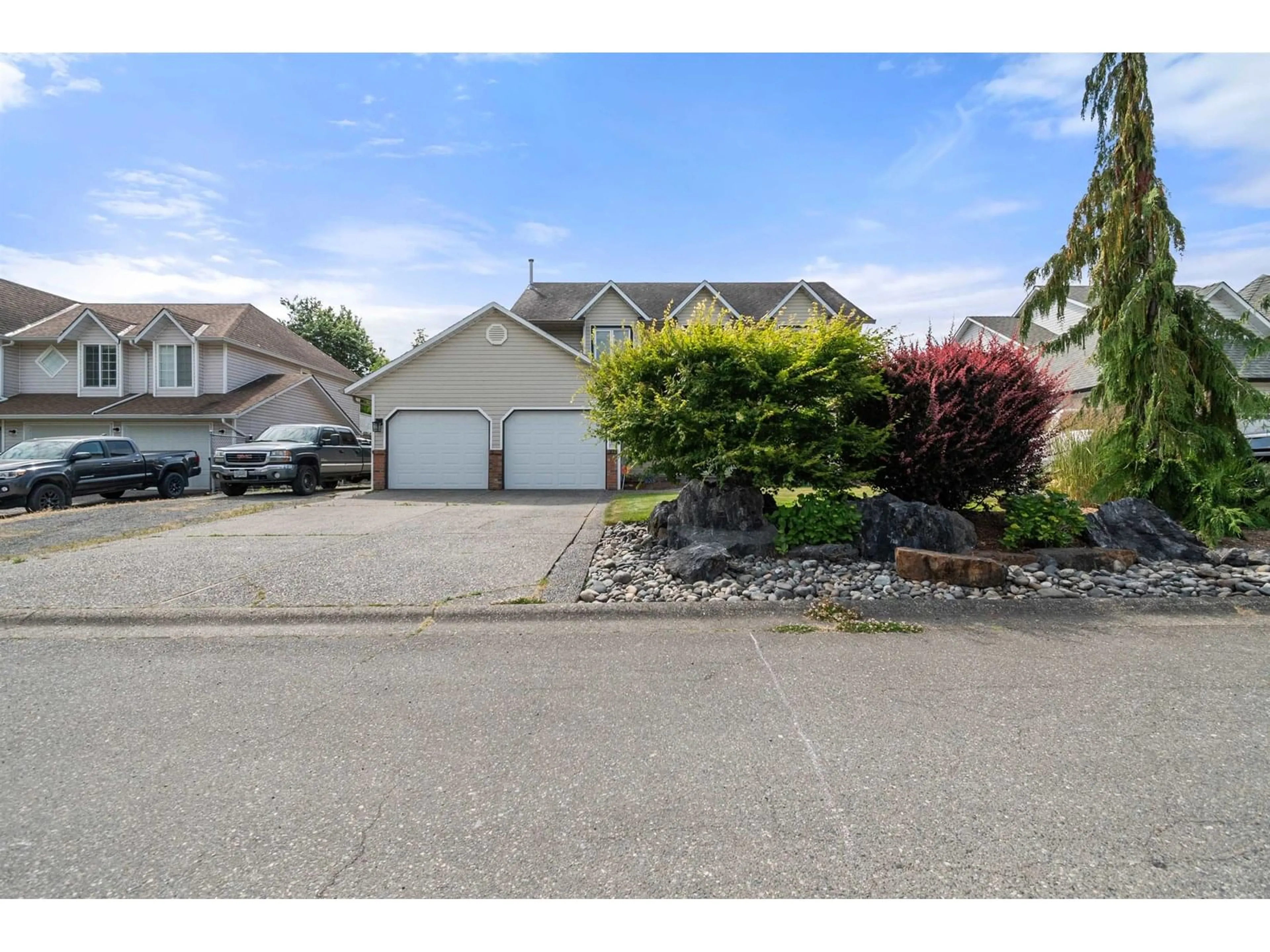 A pic from outside/outdoor area/front of a property/back of a property/a pic from drone, street for 9445 ROSEPARK PLACE, Rosedale British Columbia V0X1X2