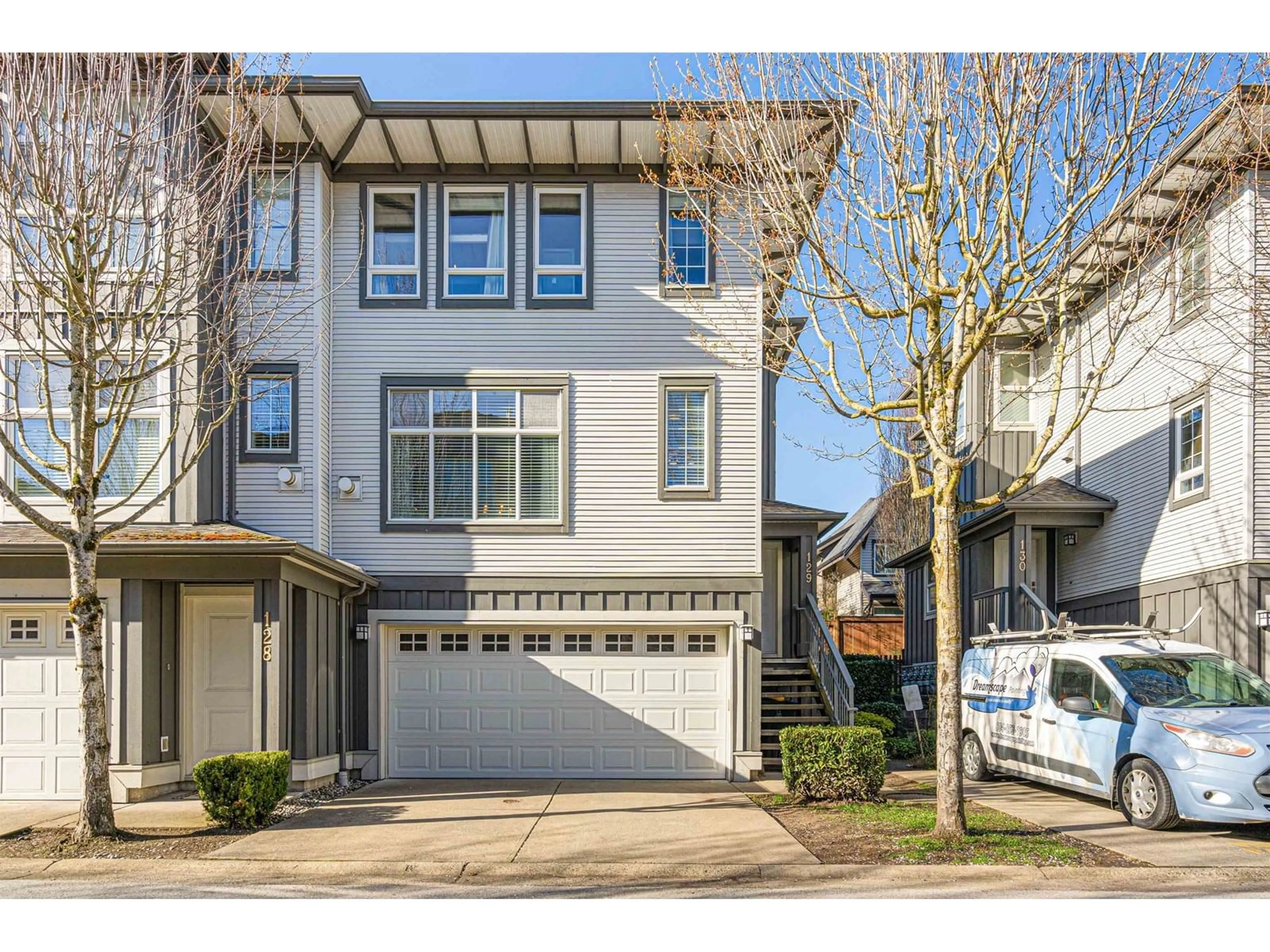 Home with vinyl exterior material, street for 129 - 18777 68A, Surrey British Columbia V4N0Z7