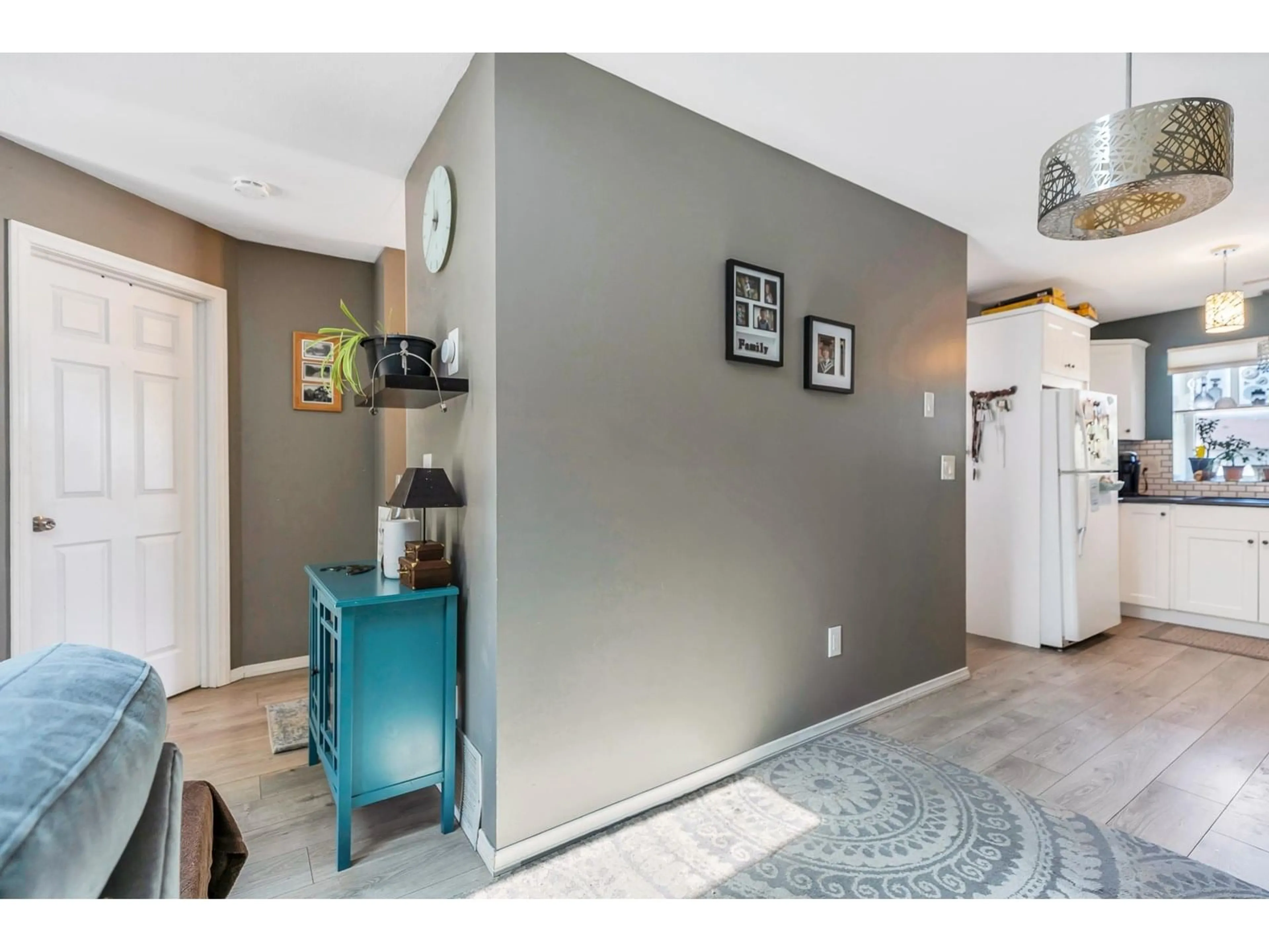 Indoor entryway for 38 - 45640 STOREY AVENUE, Sardis British Columbia V2R3C5