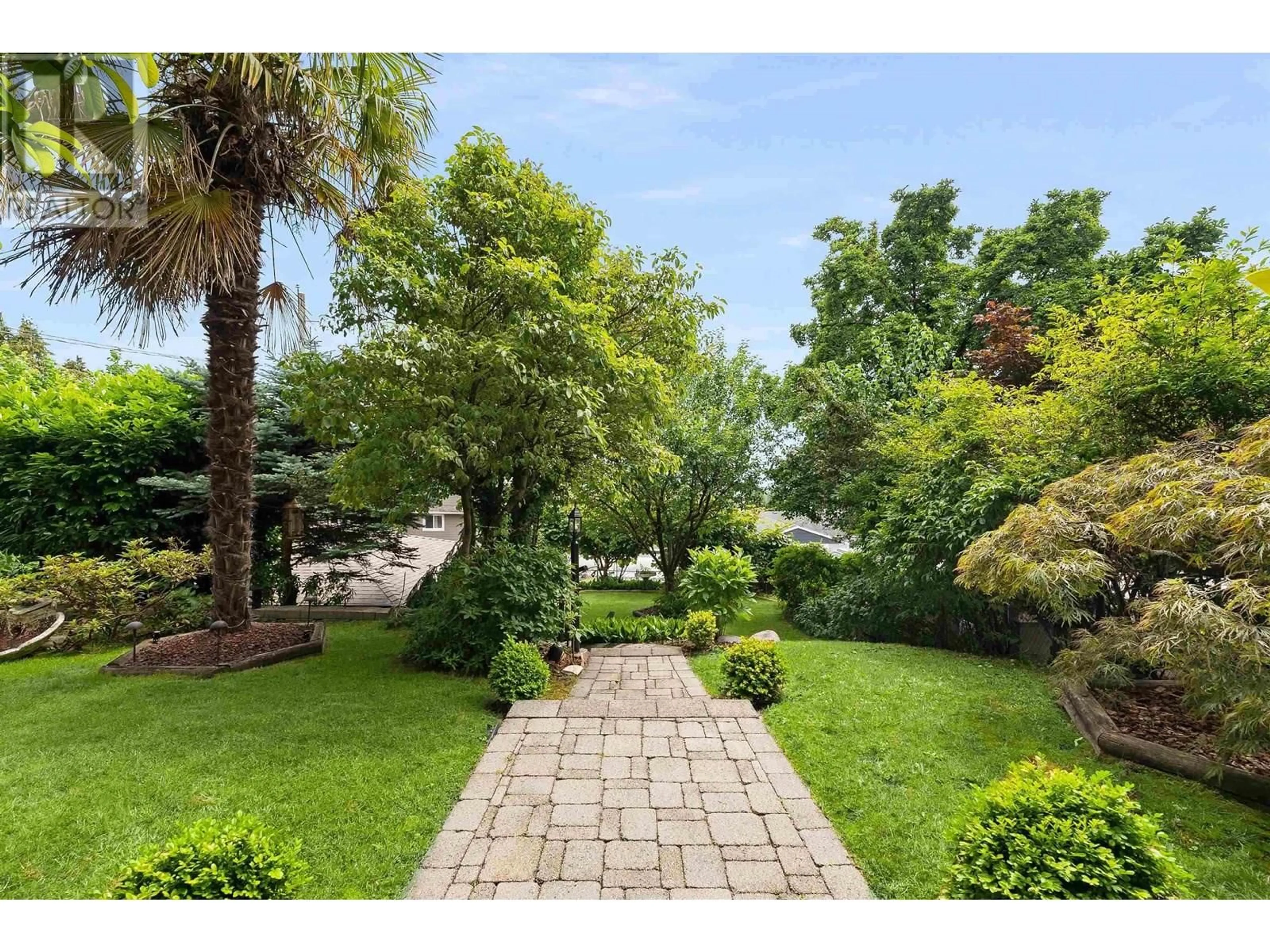 Patio, unknown for 140 8TH AVENUE, New Westminster British Columbia V3L4J7