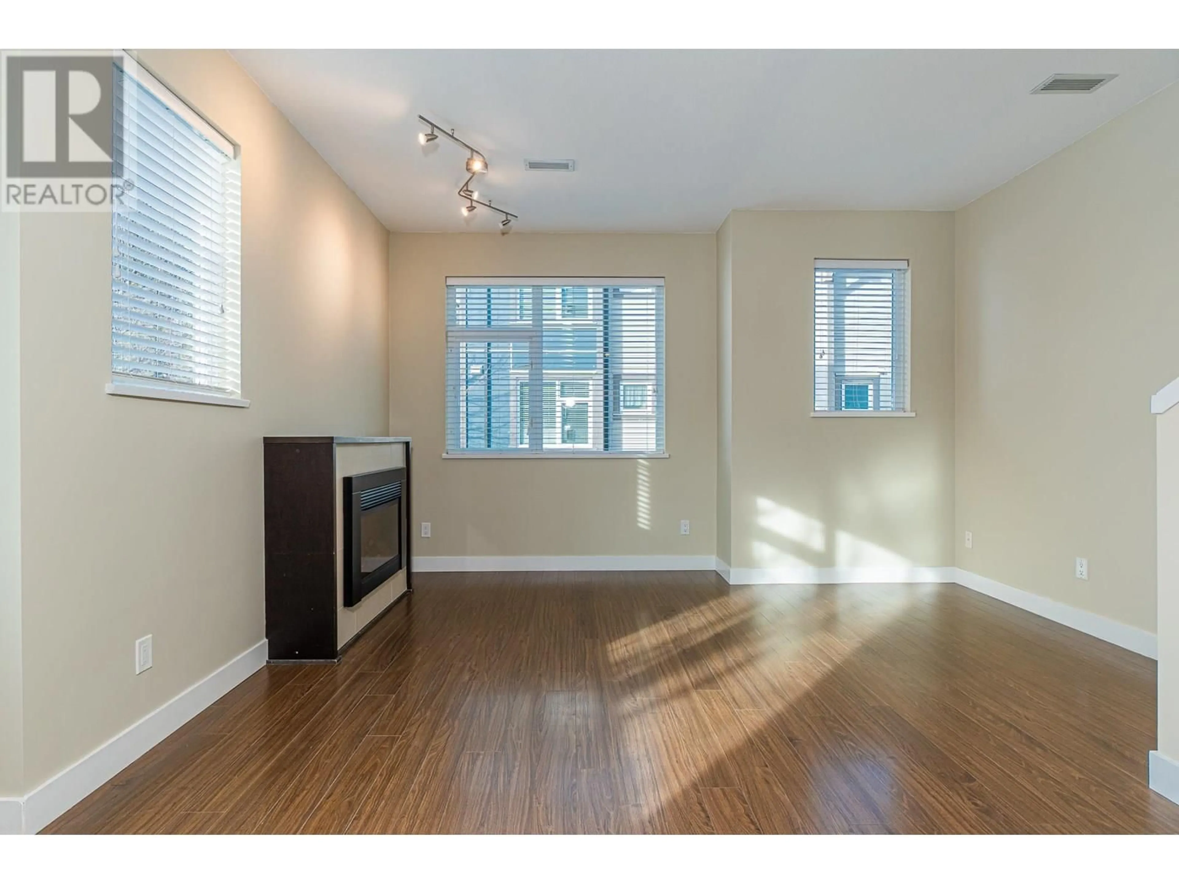 A pic of a room for 23 - 4099 NO. 4 ROAD, Richmond British Columbia V6X2M2