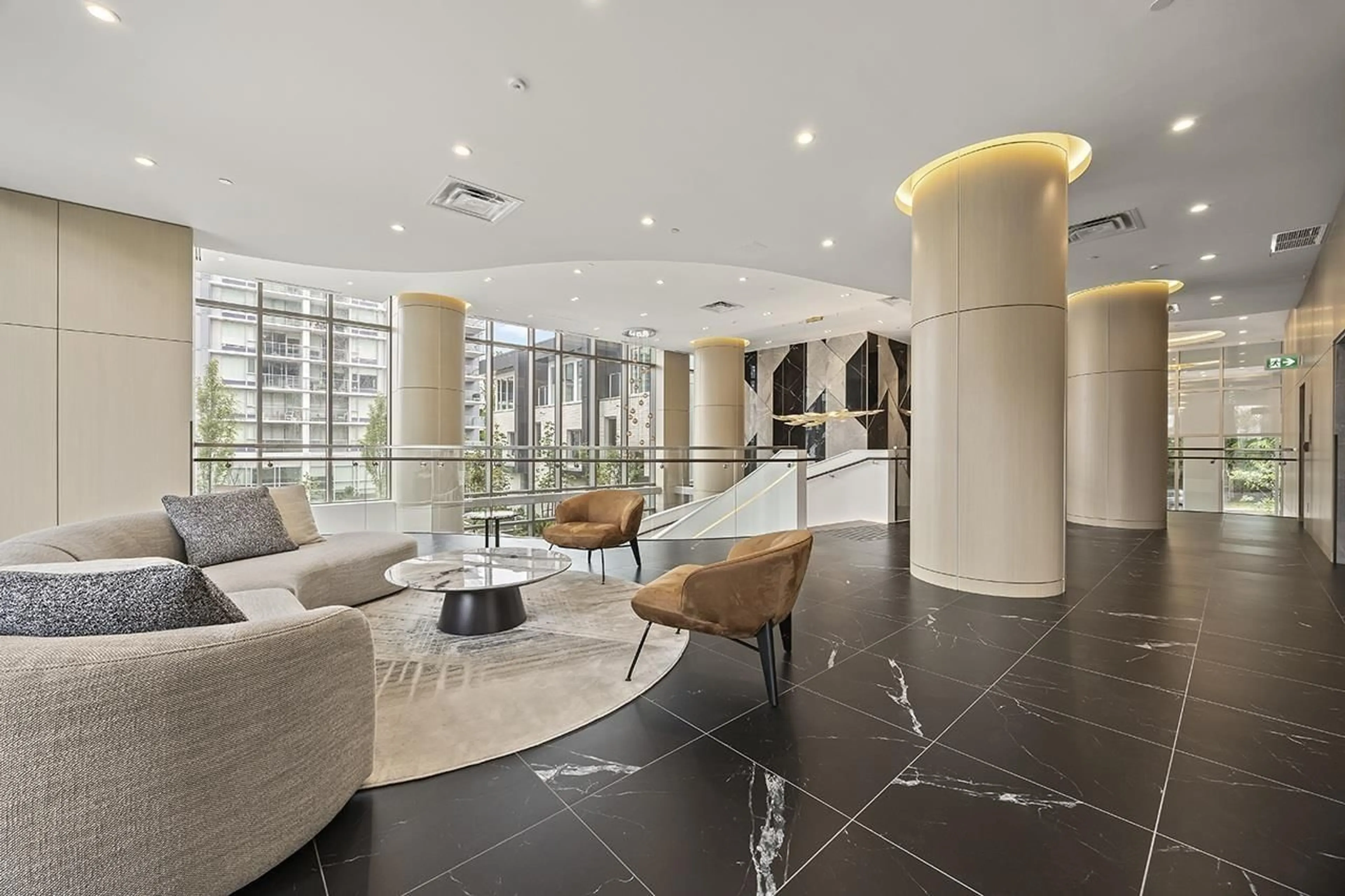 Lobby for 1204 - 13778 100, Surrey British Columbia V3T0V3