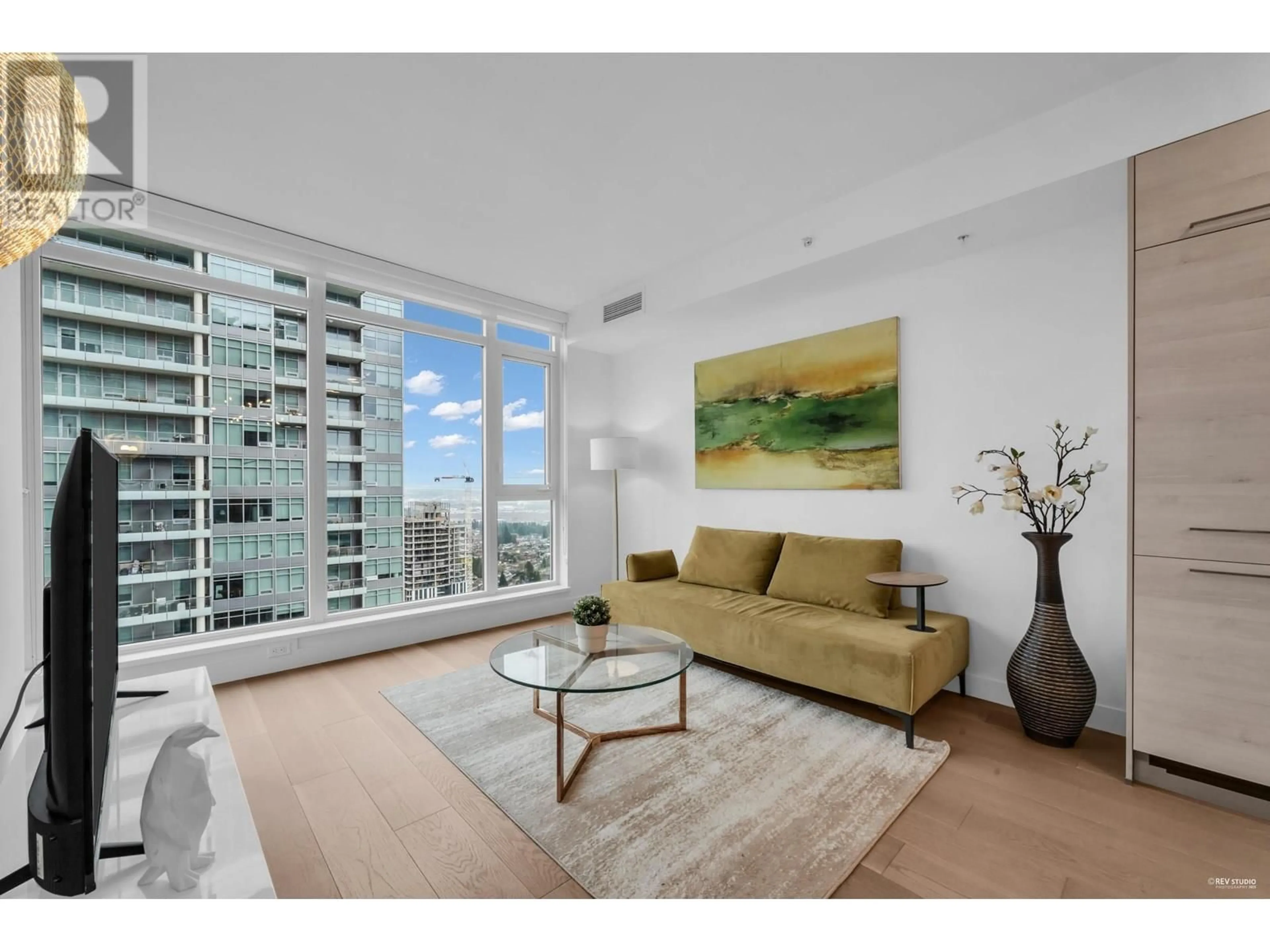 Living room with furniture, unknown for 3504 - 4458 BERESFORD STREET, Burnaby British Columbia V5H0J1