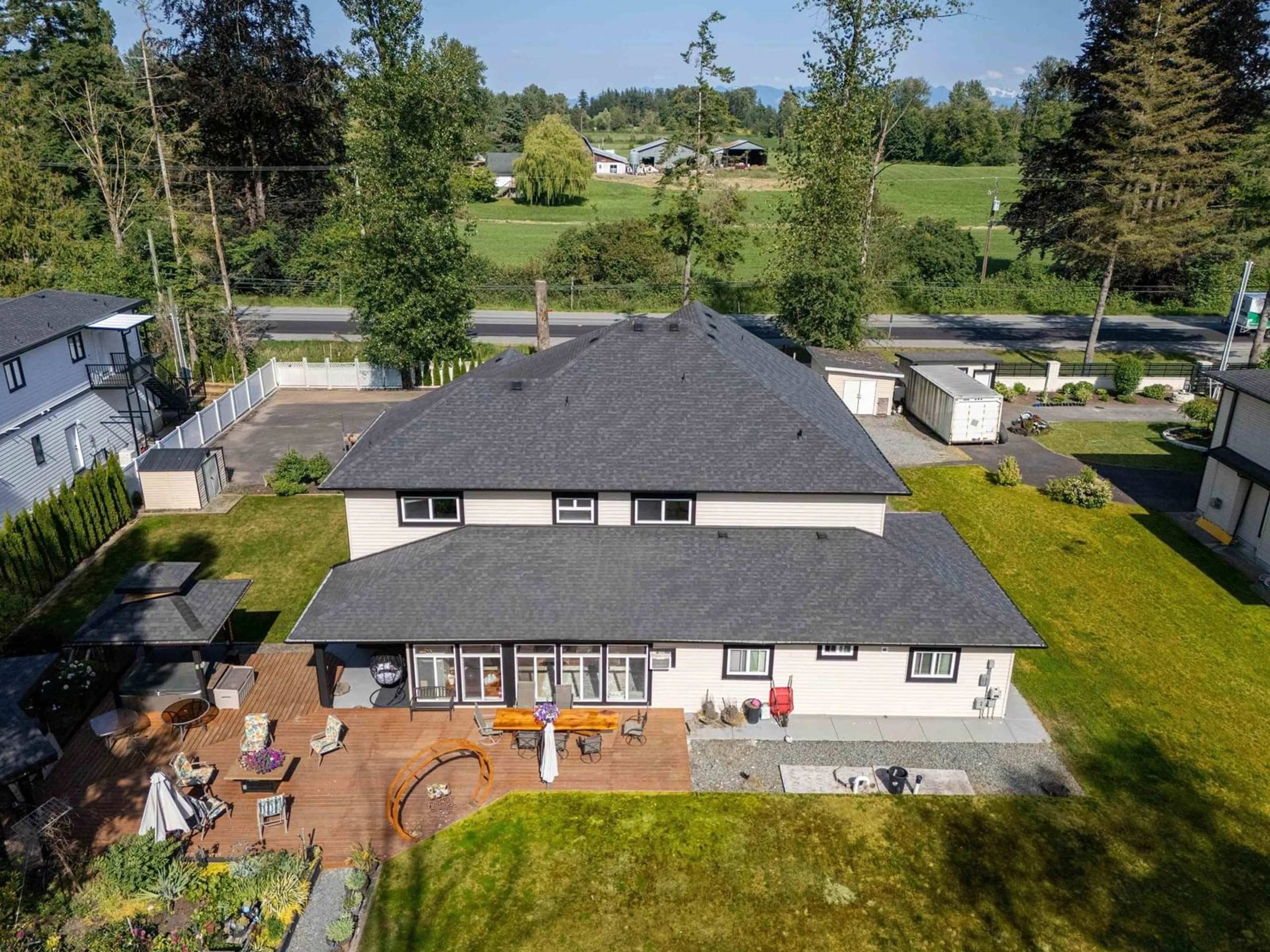 A pic from outside/outdoor area/front of a property/back of a property/a pic from drone, unknown for 2365 264, Langley British Columbia V4W2L5