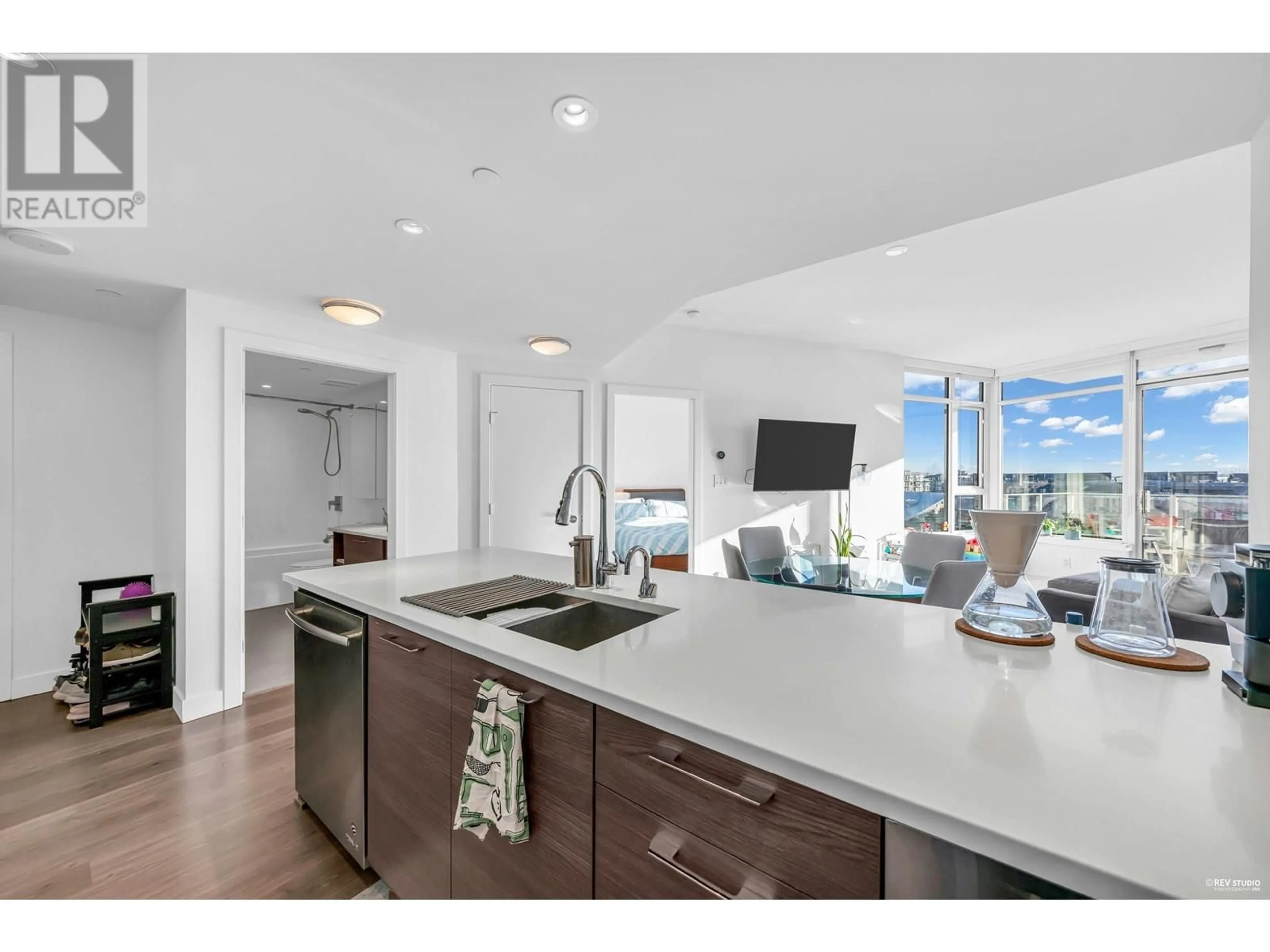 Open concept kitchen, unknown for 716 - 3557 SAWMILL CRESCENT, Vancouver British Columbia V5S0E2