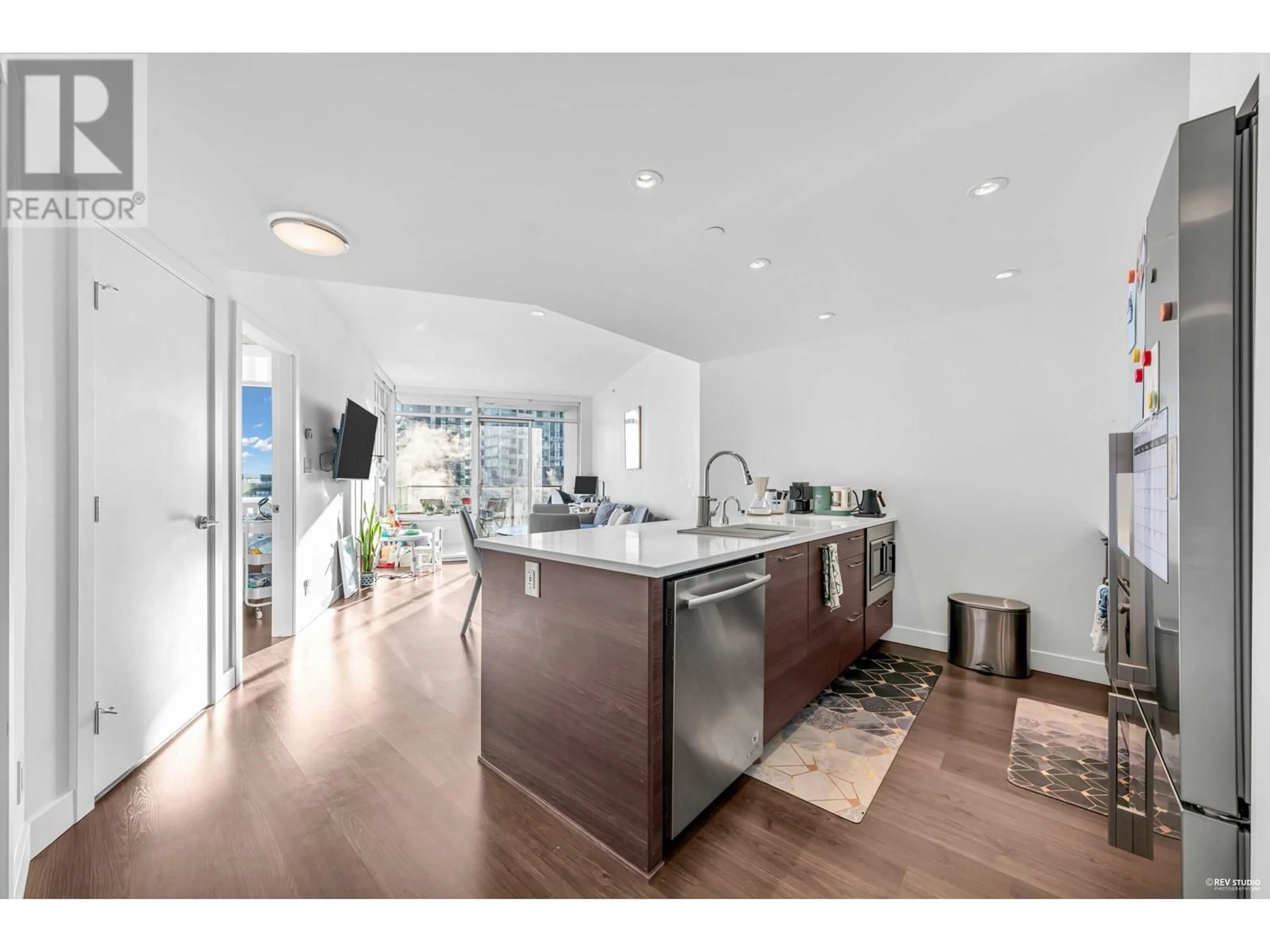 Open concept kitchen, unknown for 716 - 3557 SAWMILL CRESCENT, Vancouver British Columbia V5S0E2