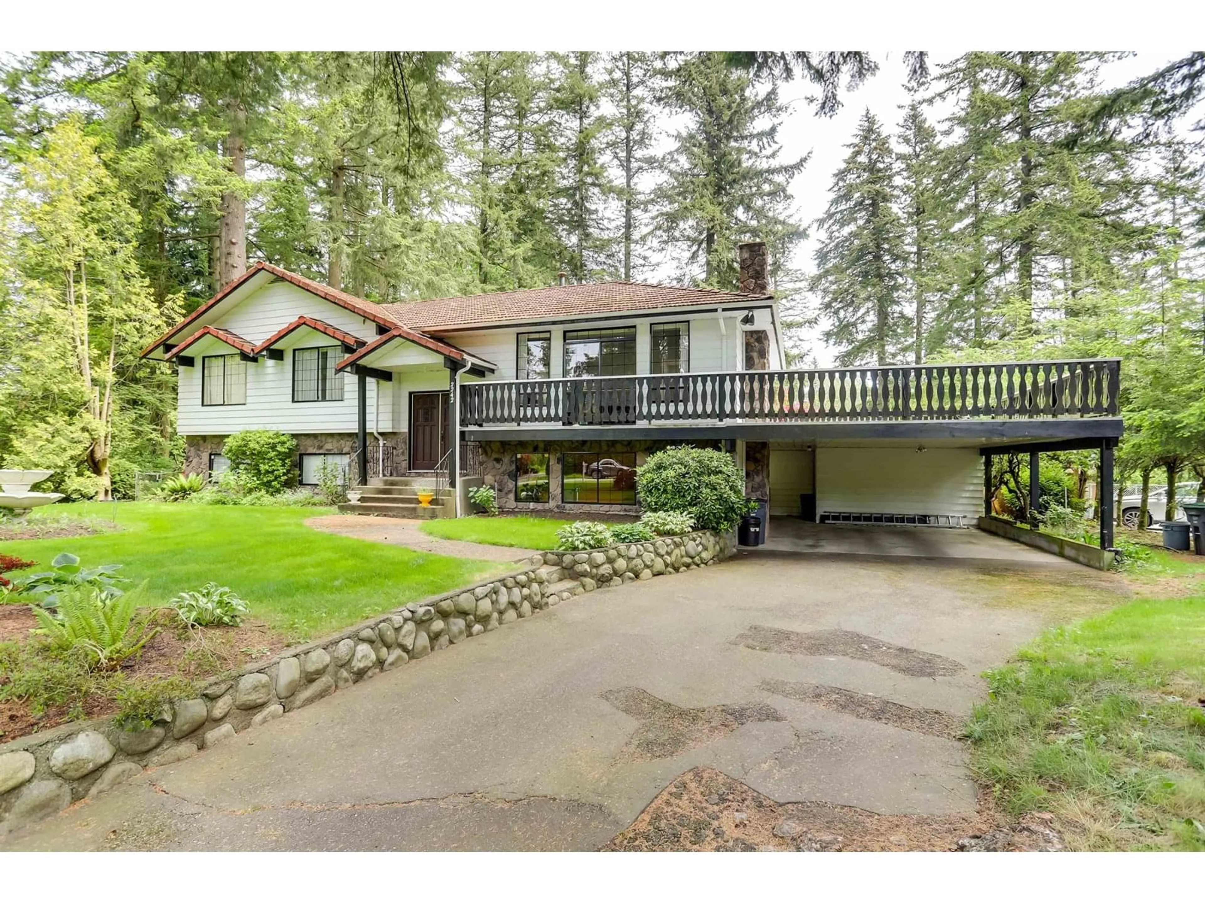 Home with vinyl exterior material, unknown for 2242 173, Surrey British Columbia V3Z9Z7