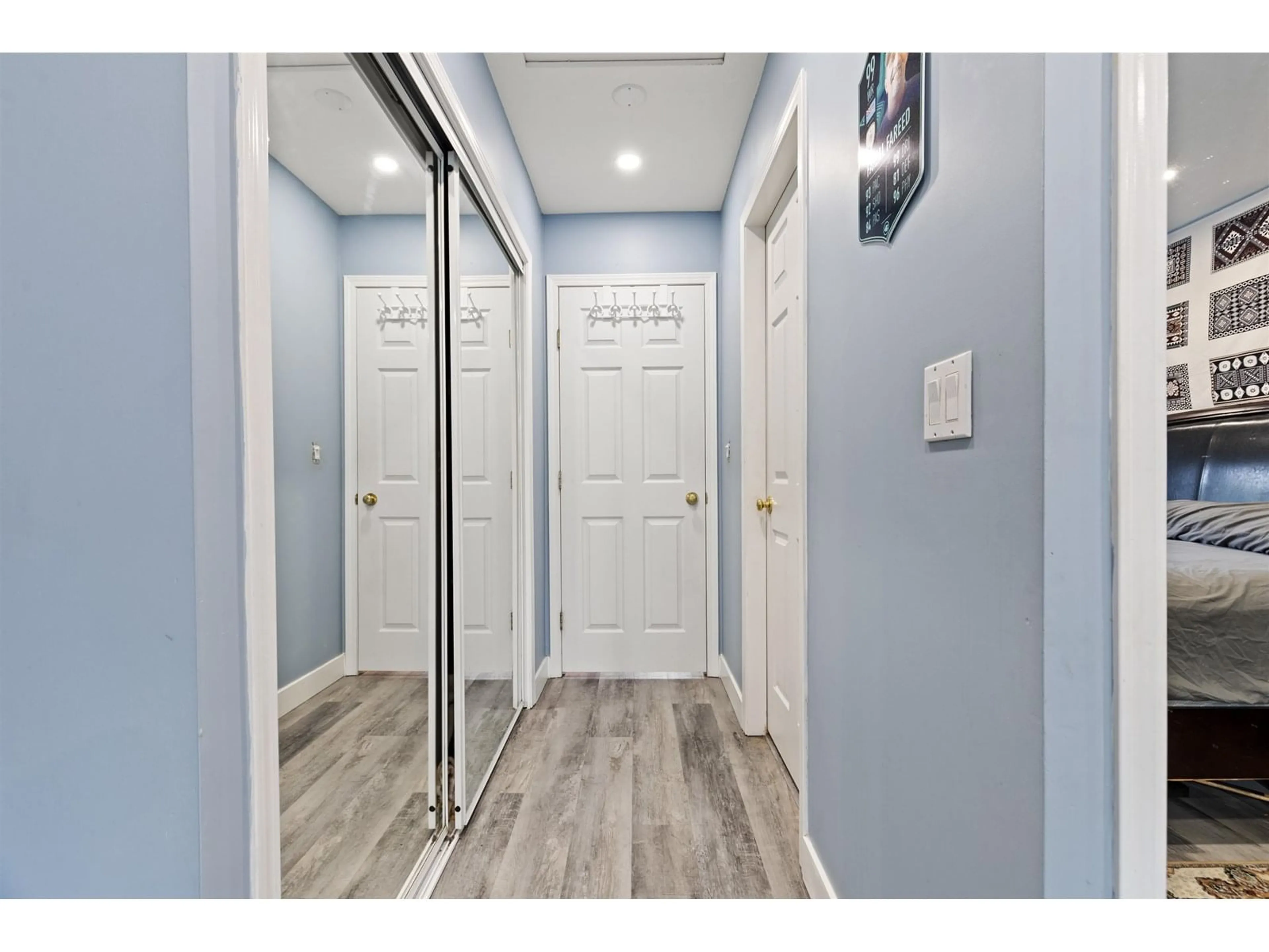 Indoor entryway for 8 - 8111 160, Surrey British Columbia V4N0V4