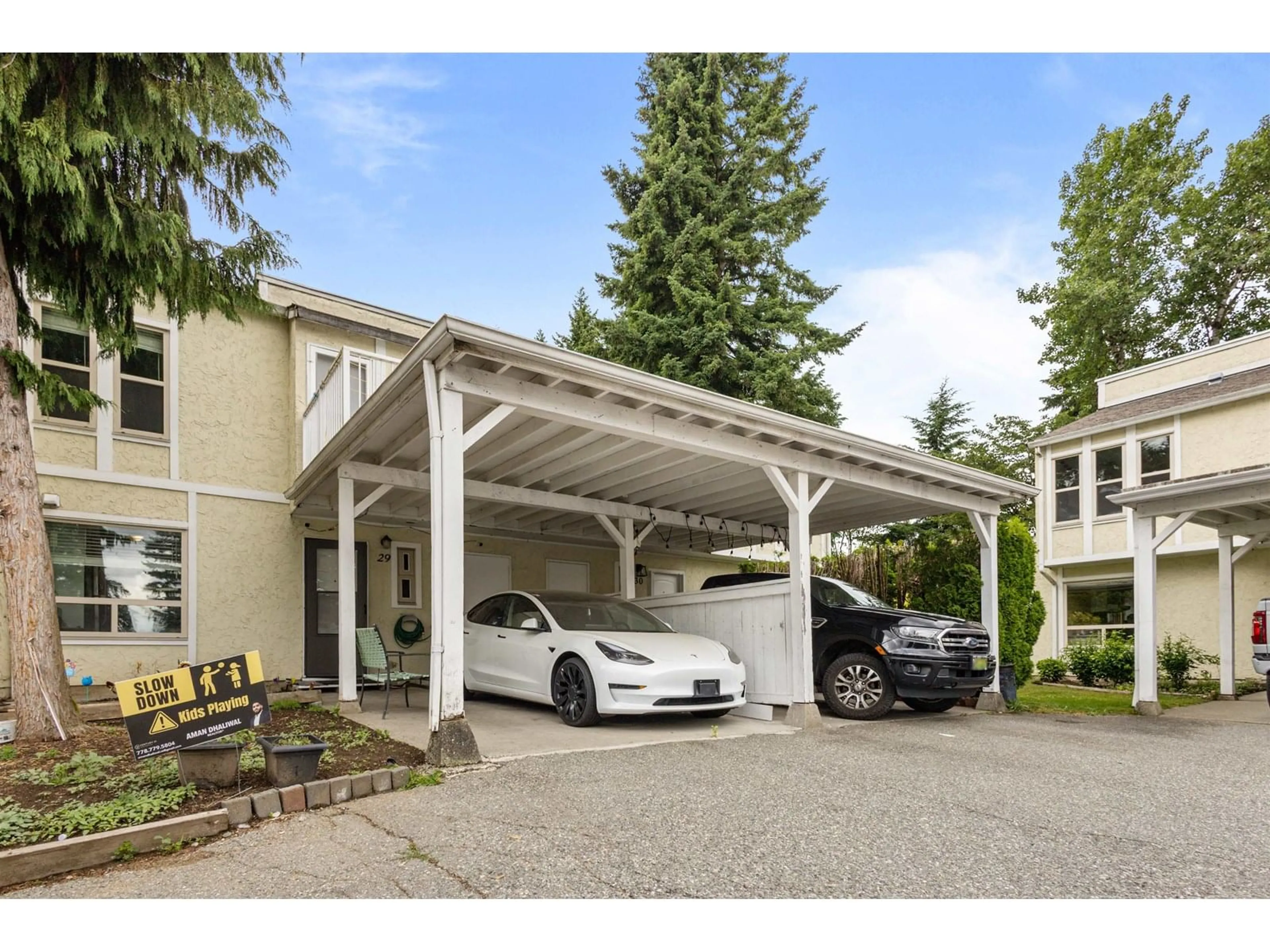 Indoor garage for 29 - 3075 TRETHEWEY, Abbotsford British Columbia V2T3R4