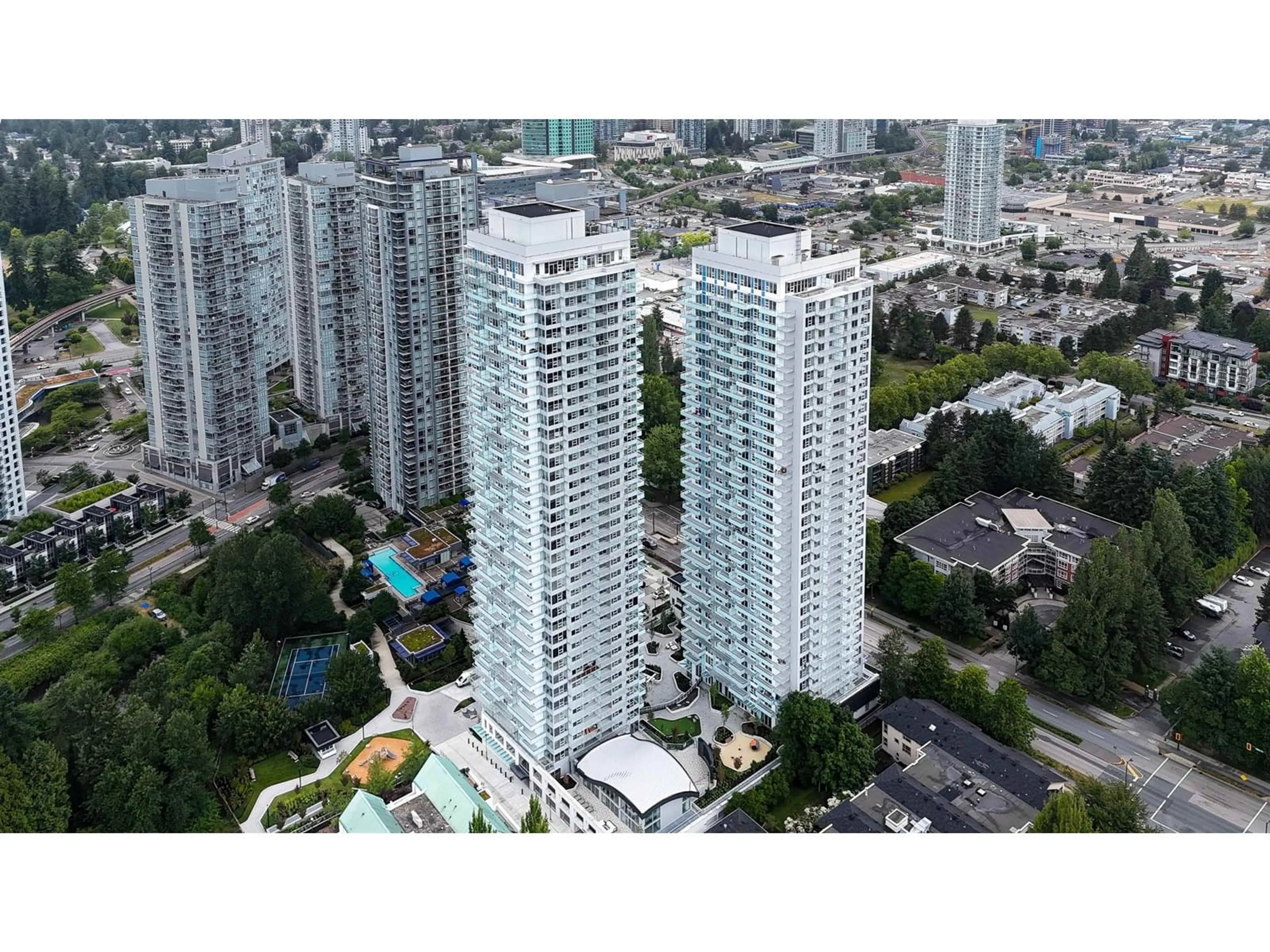 A pic from outside/outdoor area/front of a property/back of a property/a pic from drone, city buildings view from balcony for 2511 - 13778 100, Surrey British Columbia V3T0V3