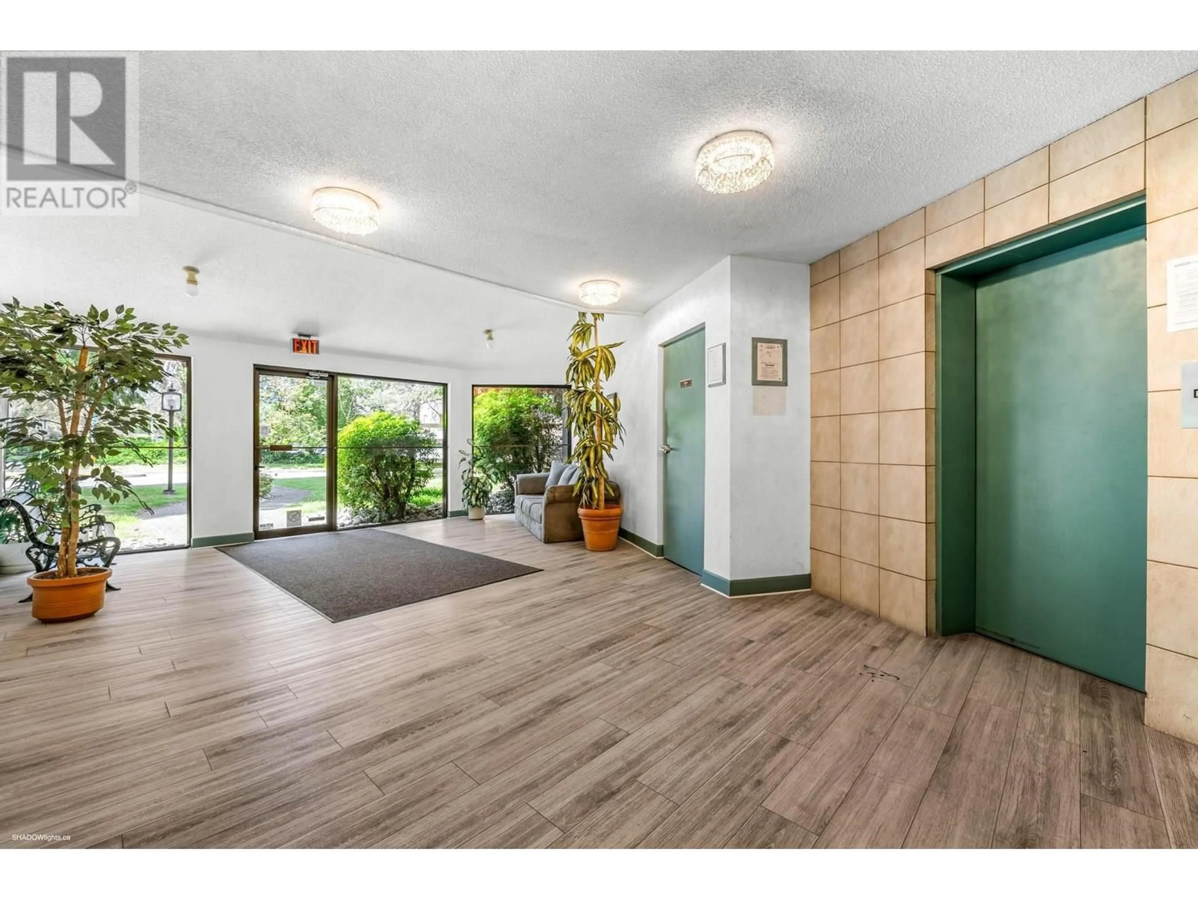 Indoor foyer for 211 - 8640 CITATION DRIVE, Richmond British Columbia V6Y3A3