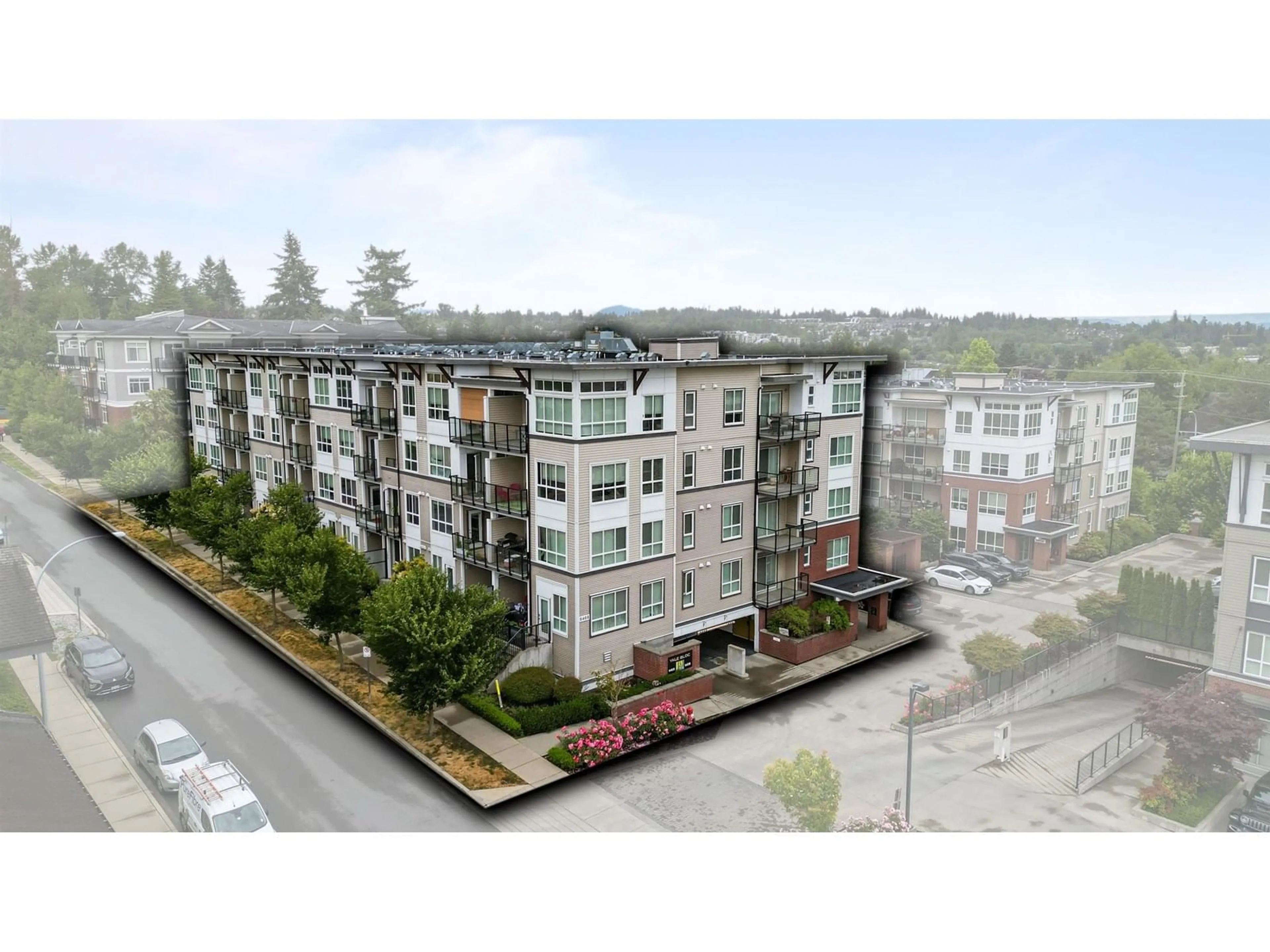 Blurry image for 108 - 6468 195A, Surrey British Columbia V4N6T1