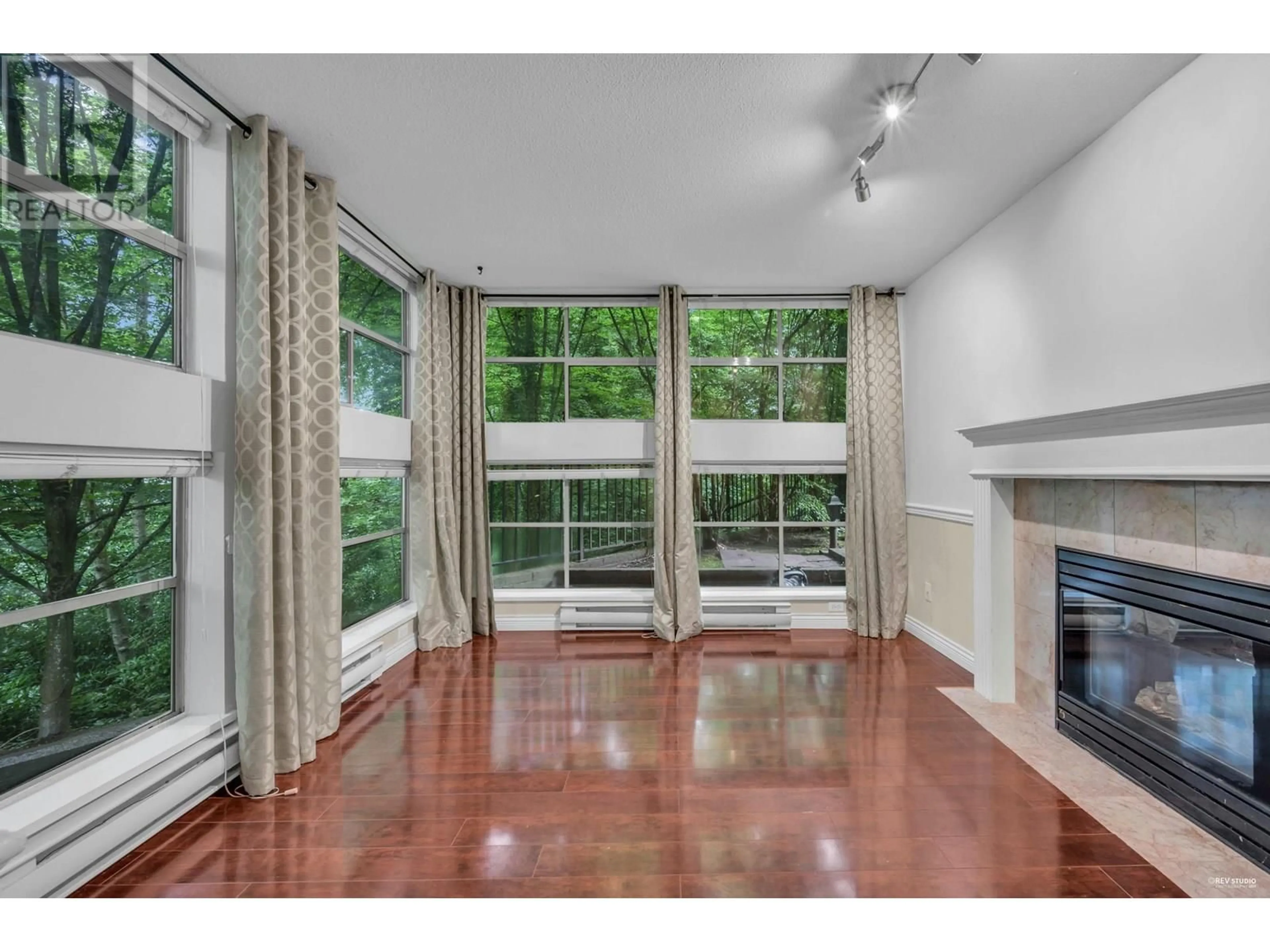 Unknown for 105 - 12025 207A STREET, Maple Ridge British Columbia V2X0R3