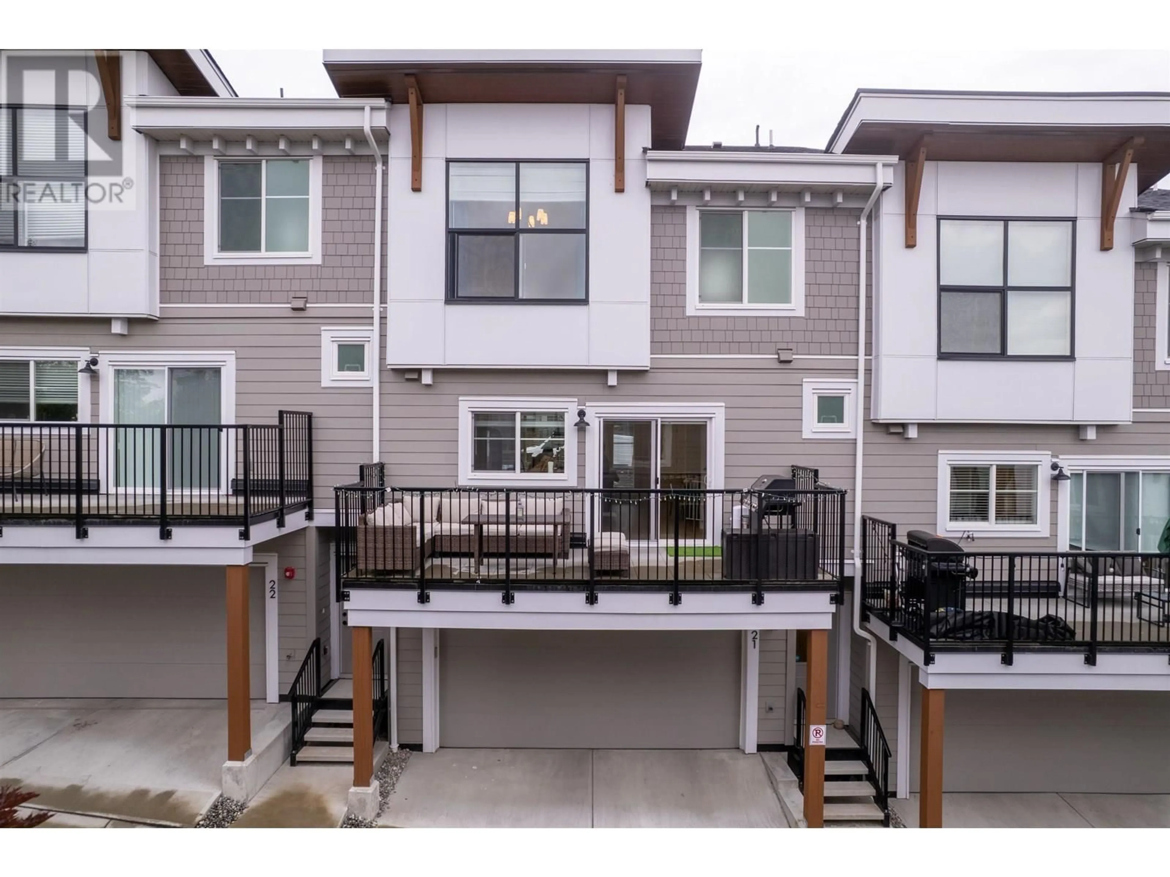 Patio, street for 21 - 23183 136 AVENUE, Maple Ridge British Columbia V4R0H9