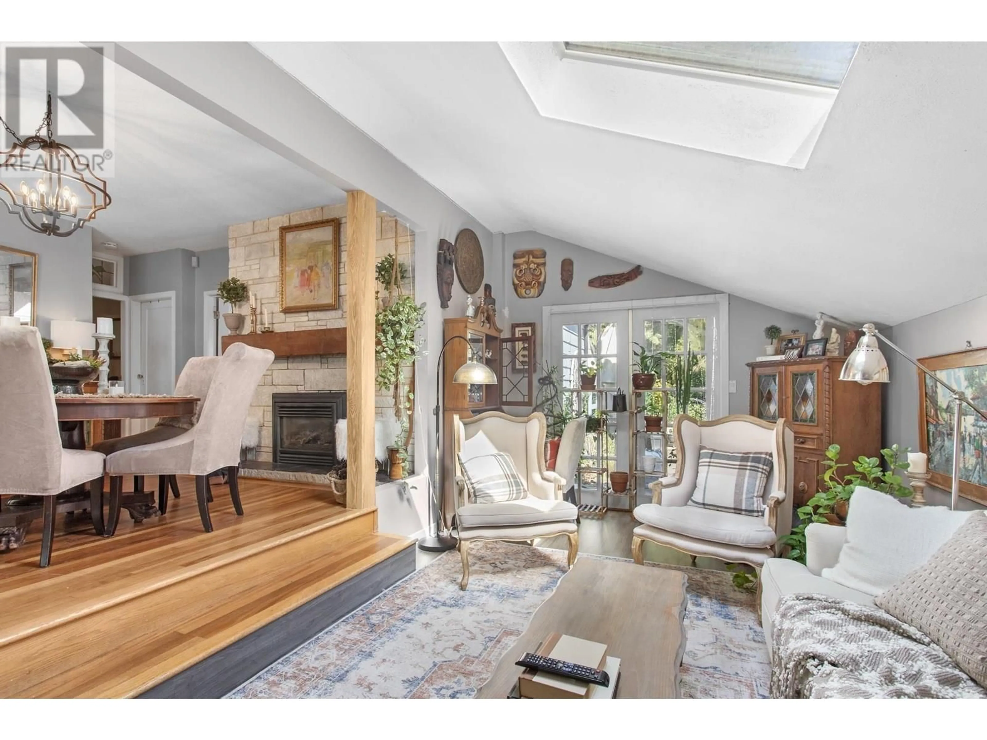 Living room with furniture, unknown for 1232 21ST STREET, North Vancouver British Columbia V7P2C9