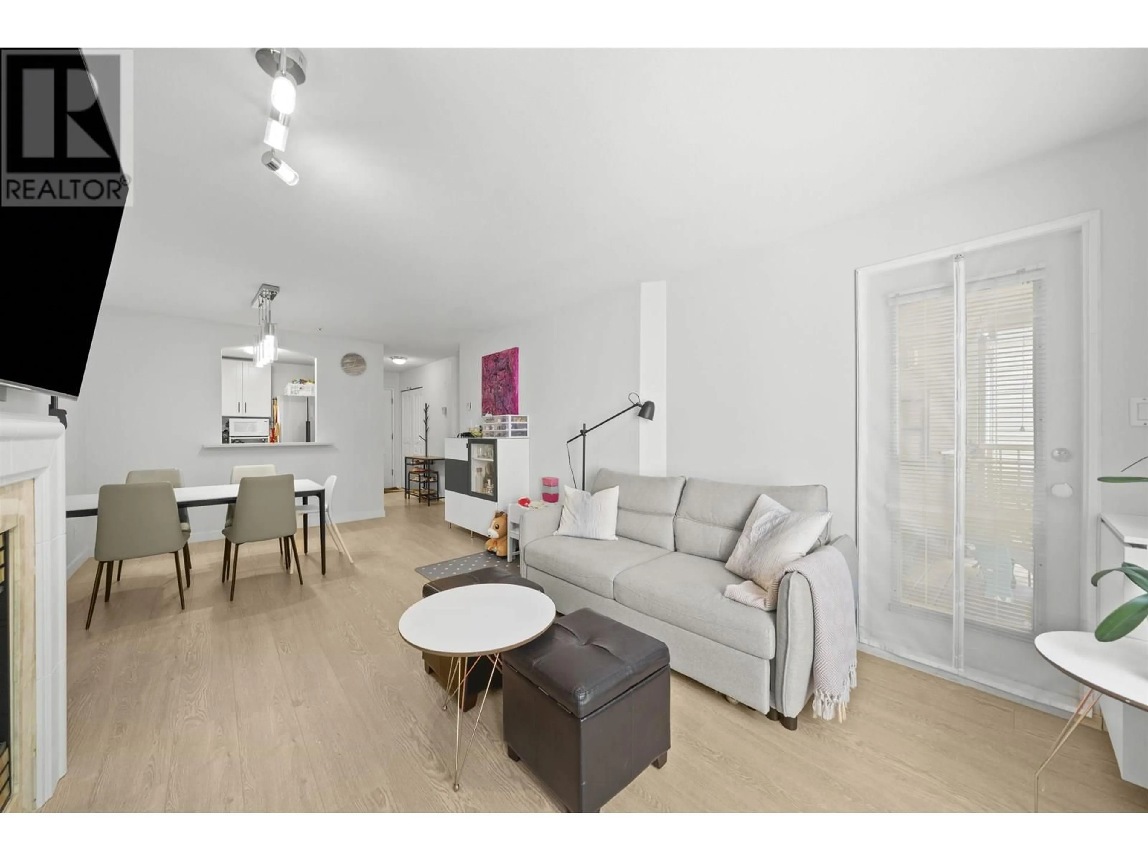 Living room with furniture, unknown for 215 - 8180 JONES ROAD, Richmond British Columbia V6Y3Z6