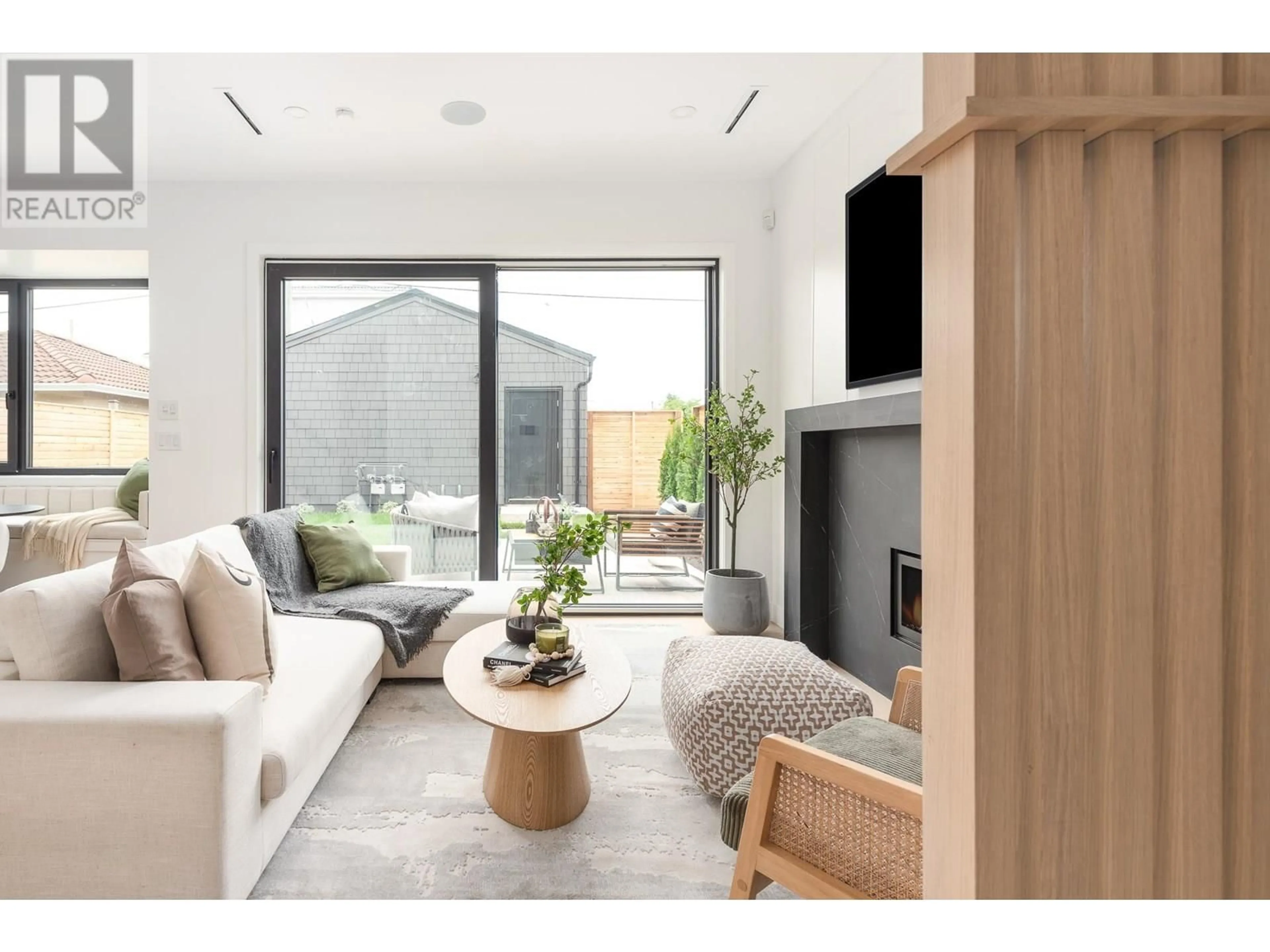 Living room with furniture, unknown for 2796 GEORGIA STREET, Vancouver British Columbia V5K2K2